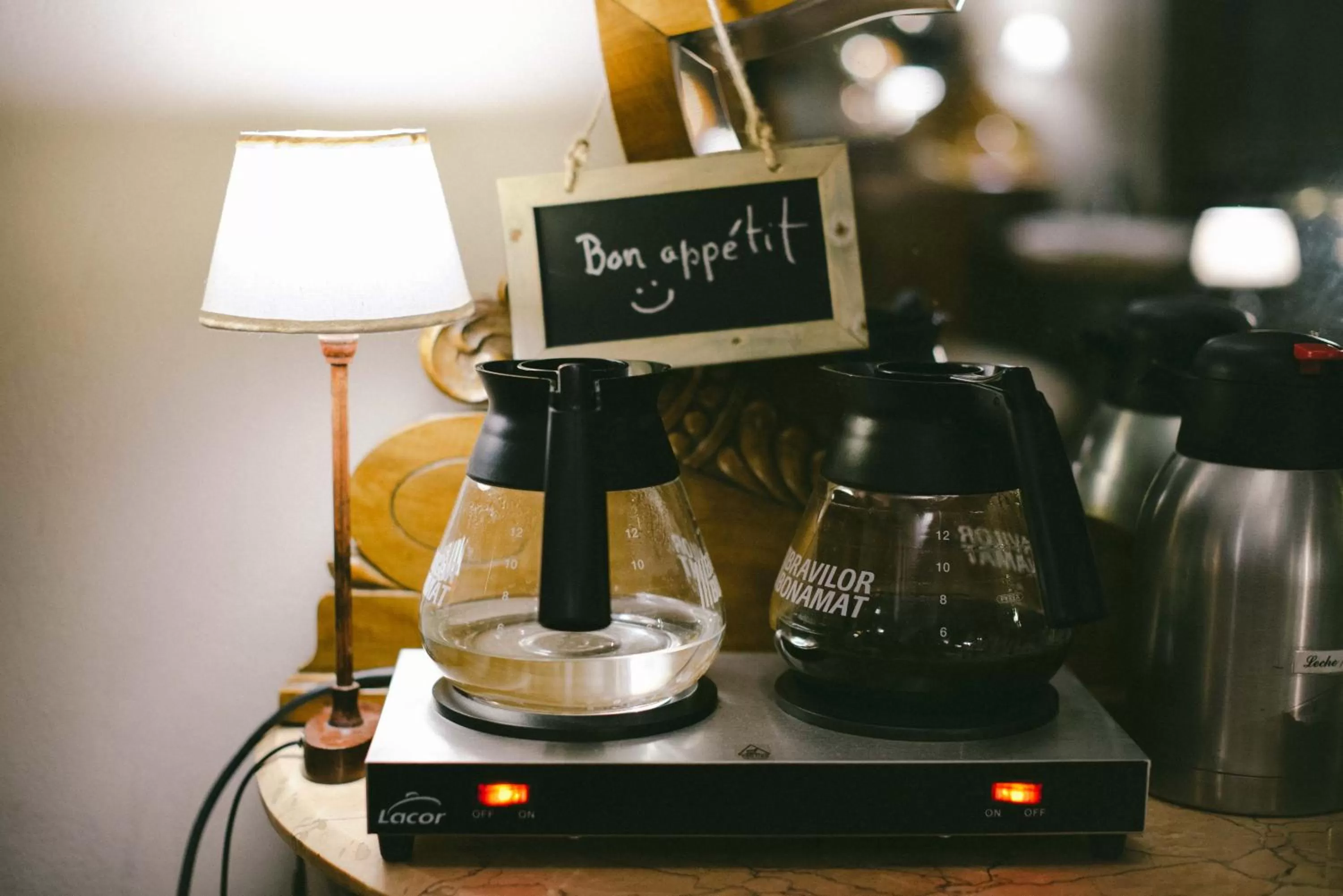 Coffee/tea facilities in Circa 1905