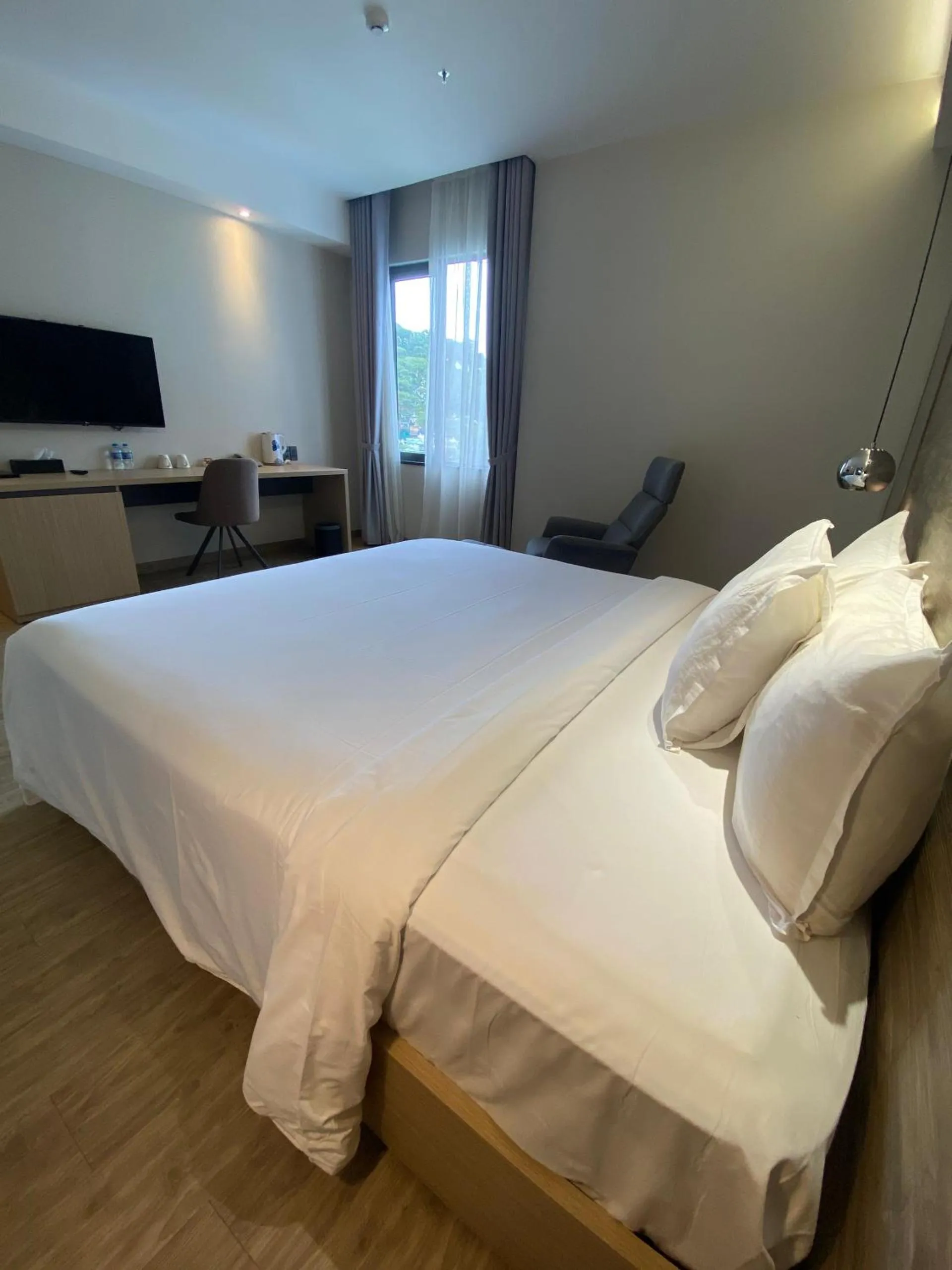 Bed in The Luxe Da Lat
