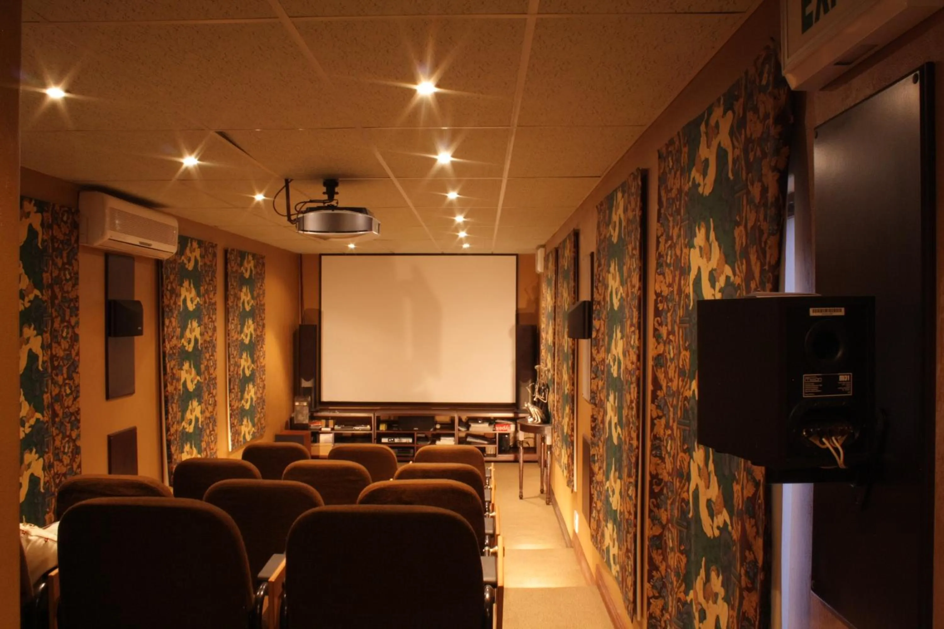 Business facilities in Villa Lugano Guesthouse