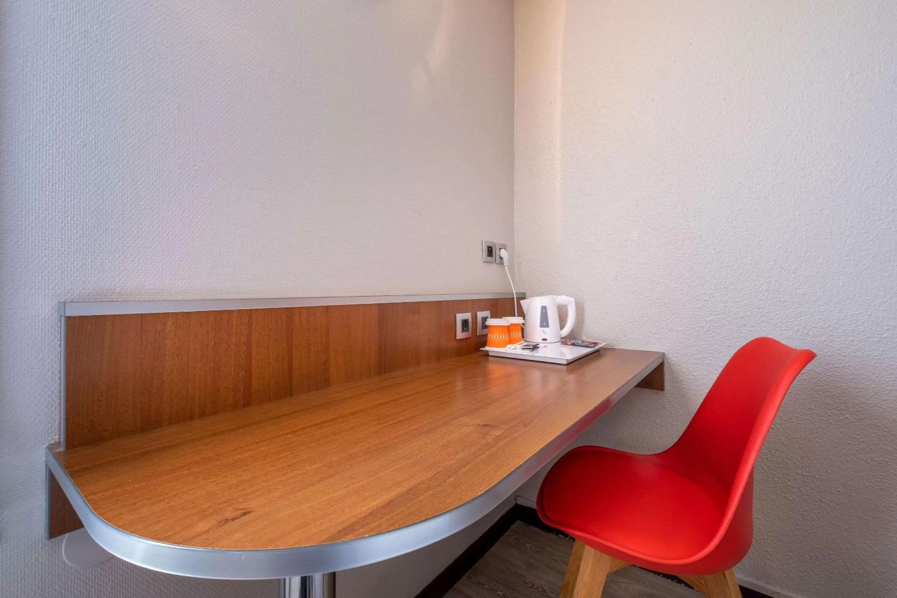 Photo of the whole room in Comfort Hotel Linas - Montlhery