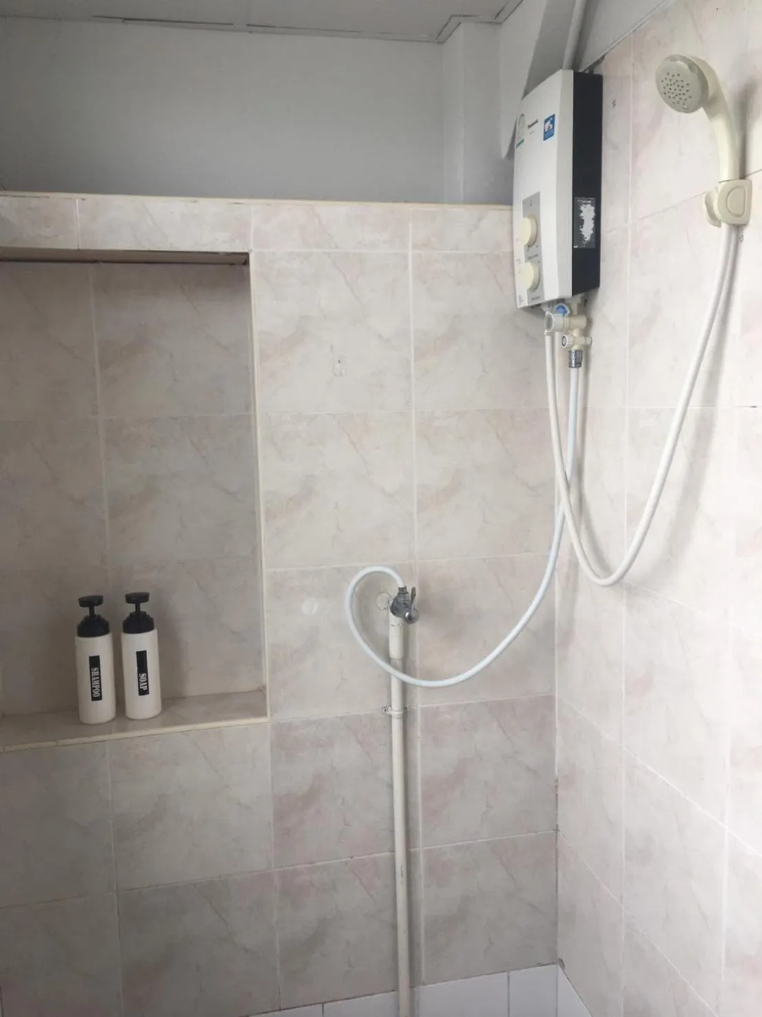 Shower in Room@Vipa