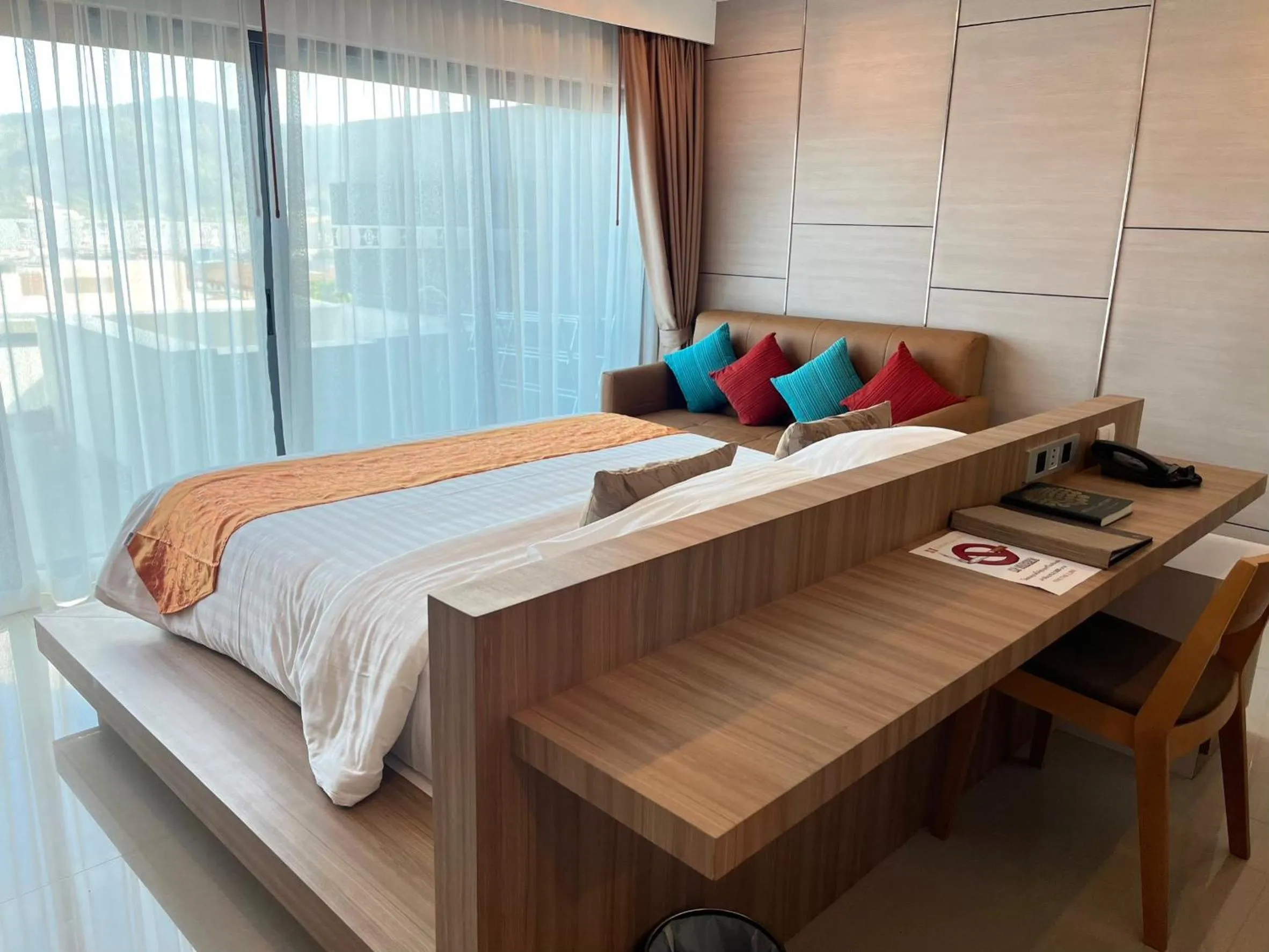 Bedroom, Bed in Patong Bay Hill