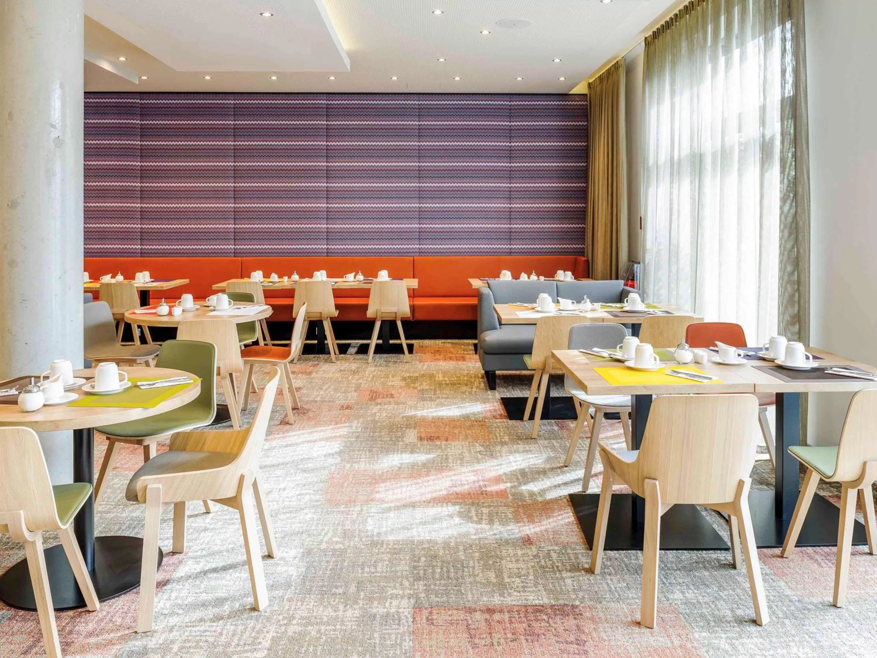 Restaurant/places to eat in Novotel München City Arnulfpark