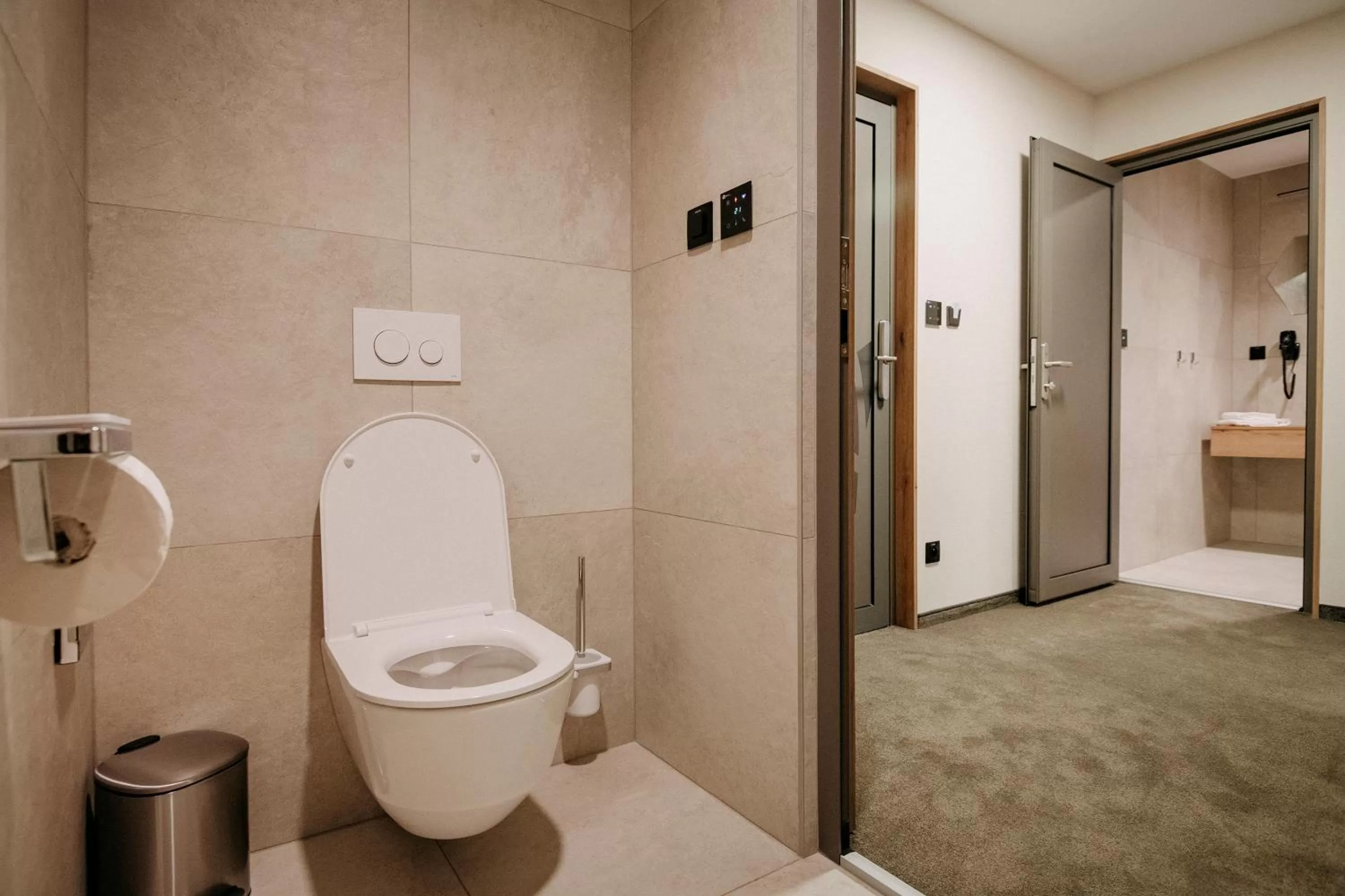 Toilet in RM Hotel Wellness & Congress