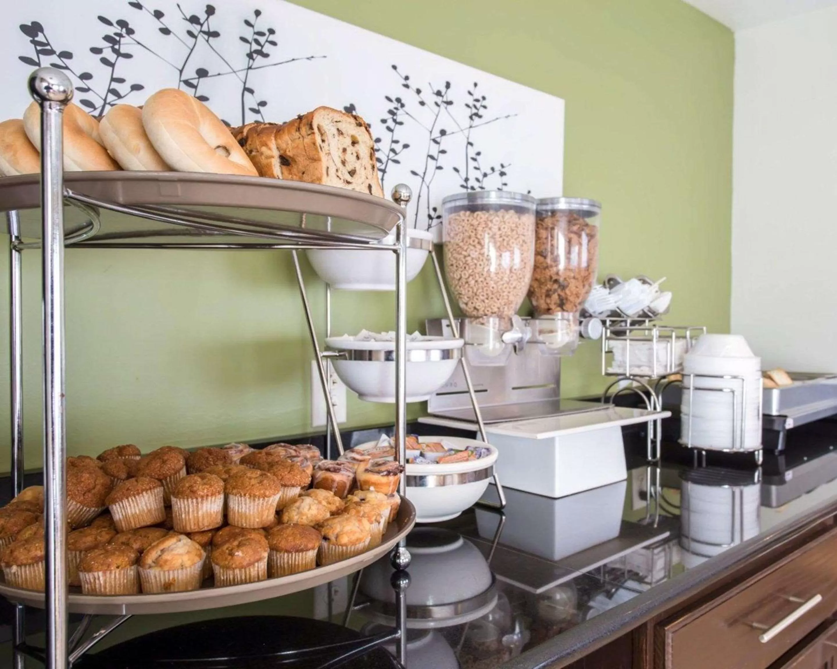 Restaurant/places to eat in Sleep Inn Nashville North - Downtown Area