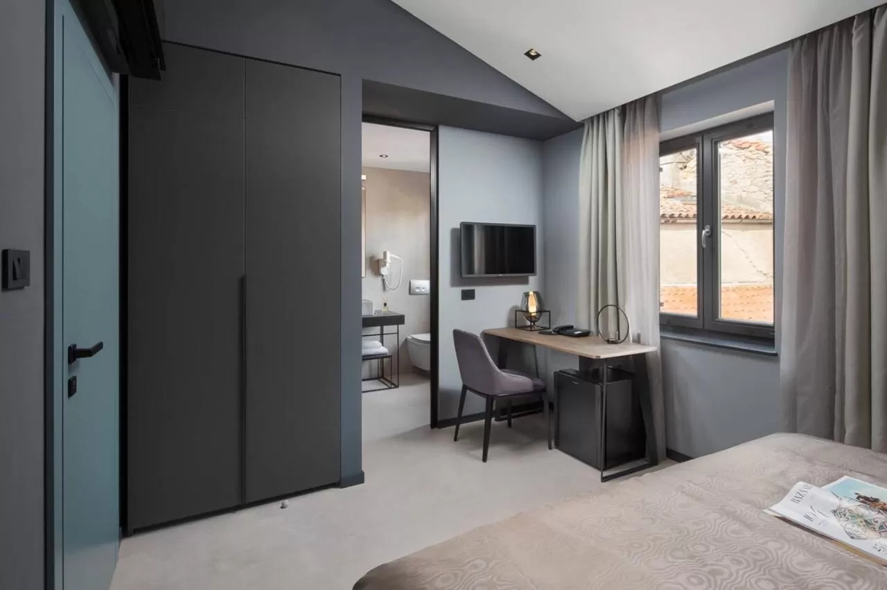 TV/Entertainment Center in Terra Residence