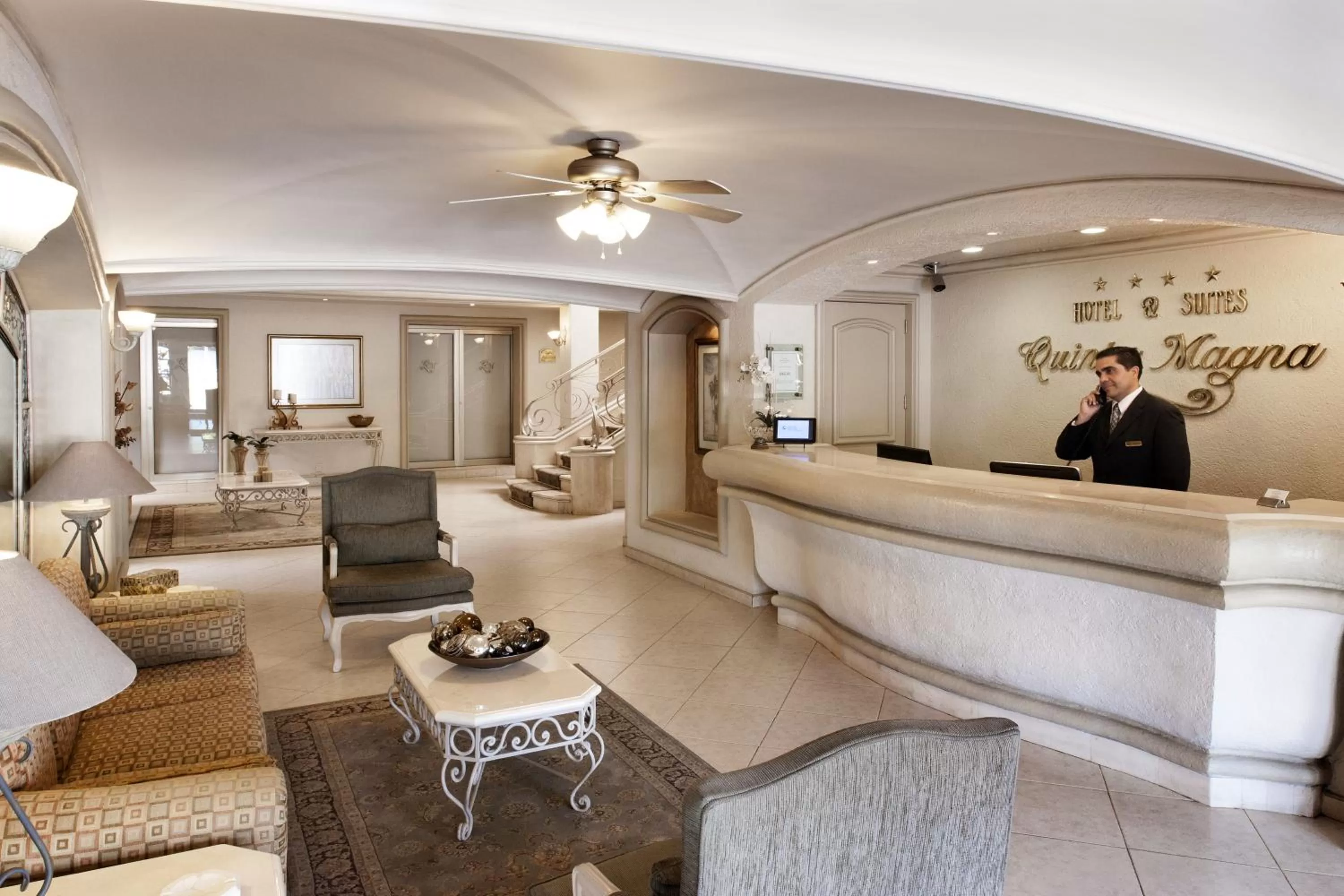 Lobby or reception in Hotel & Suites Quinta Magna
