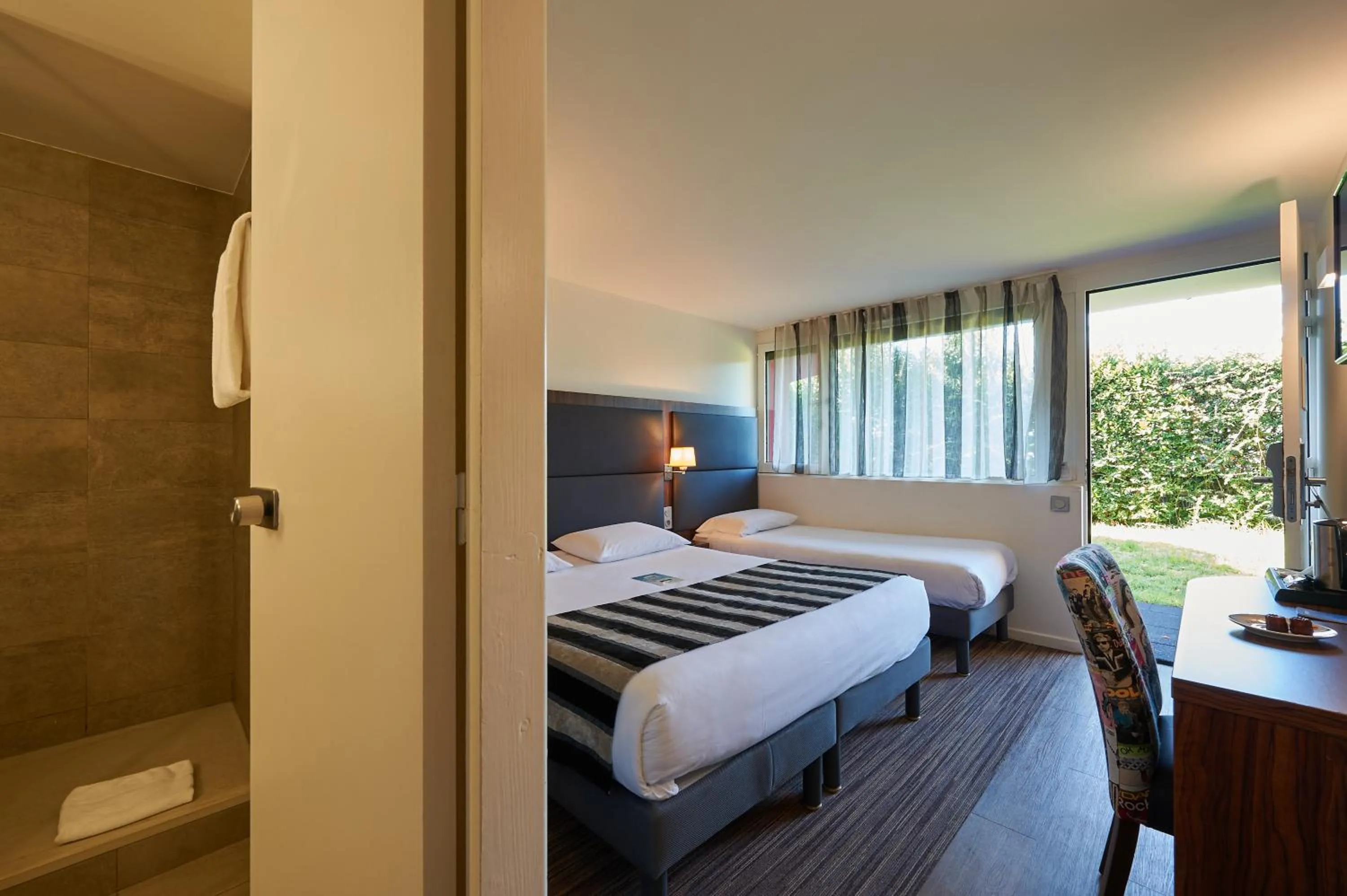 Bedroom, Bed in Kyriad Bordeaux - Merignac Aéroport