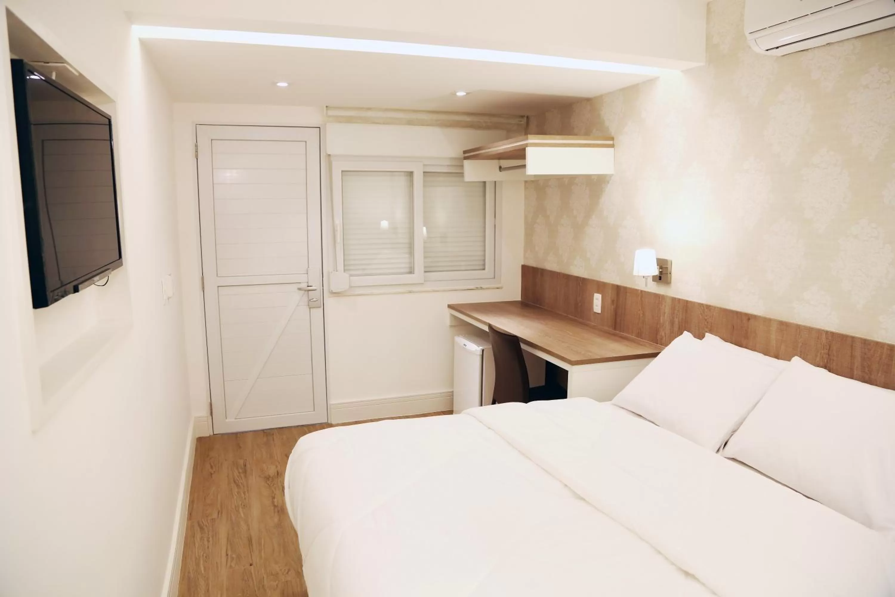 Bedroom, Bed in Sant' Martre