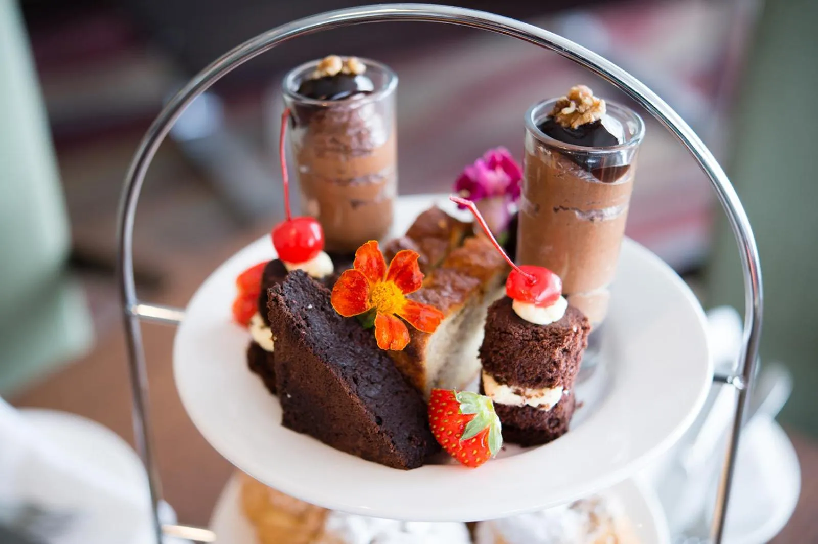 Meals in Lakeside Park Hotel & Spa