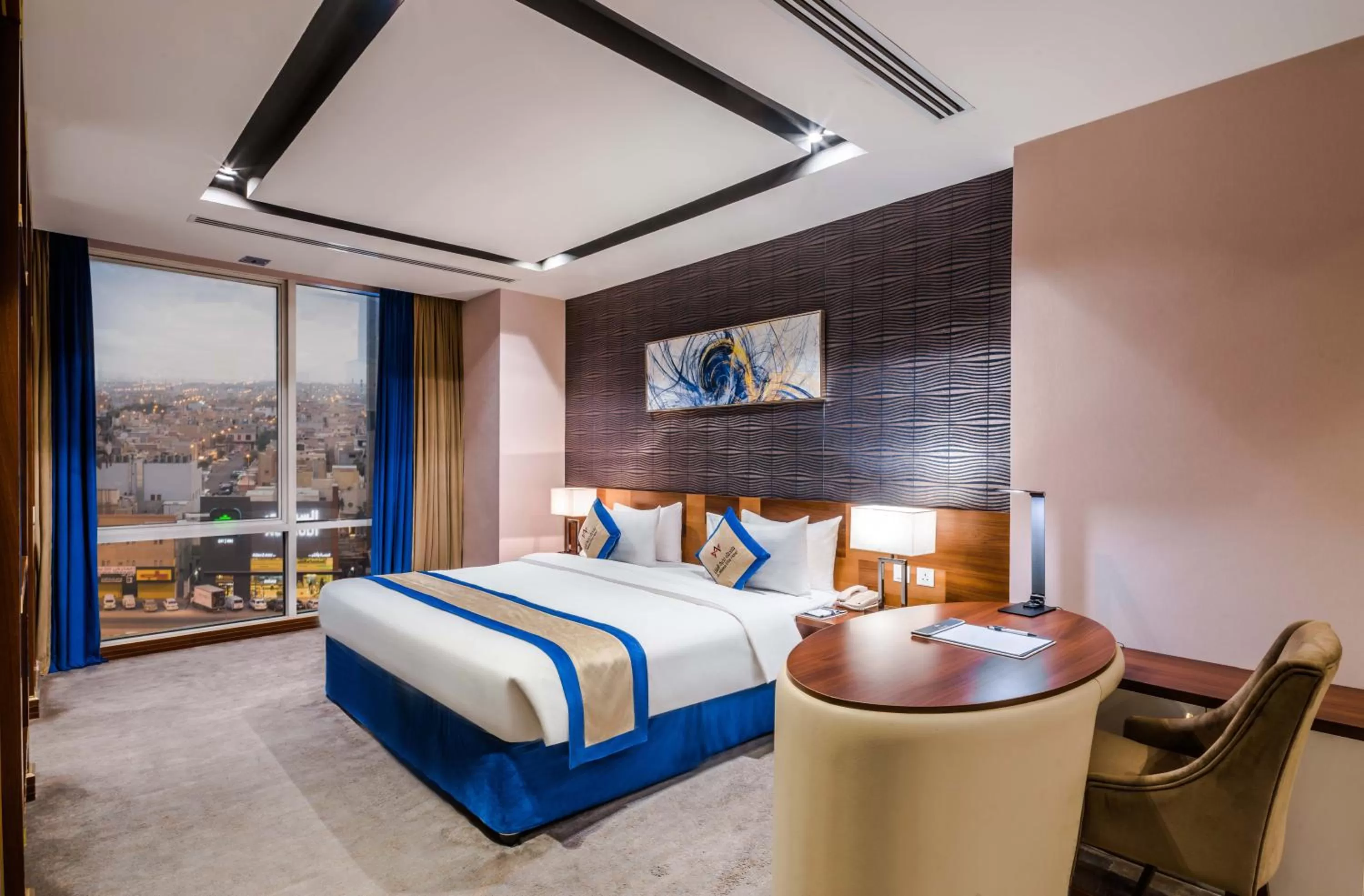 Bed in Al Malqa Elite Hotel
