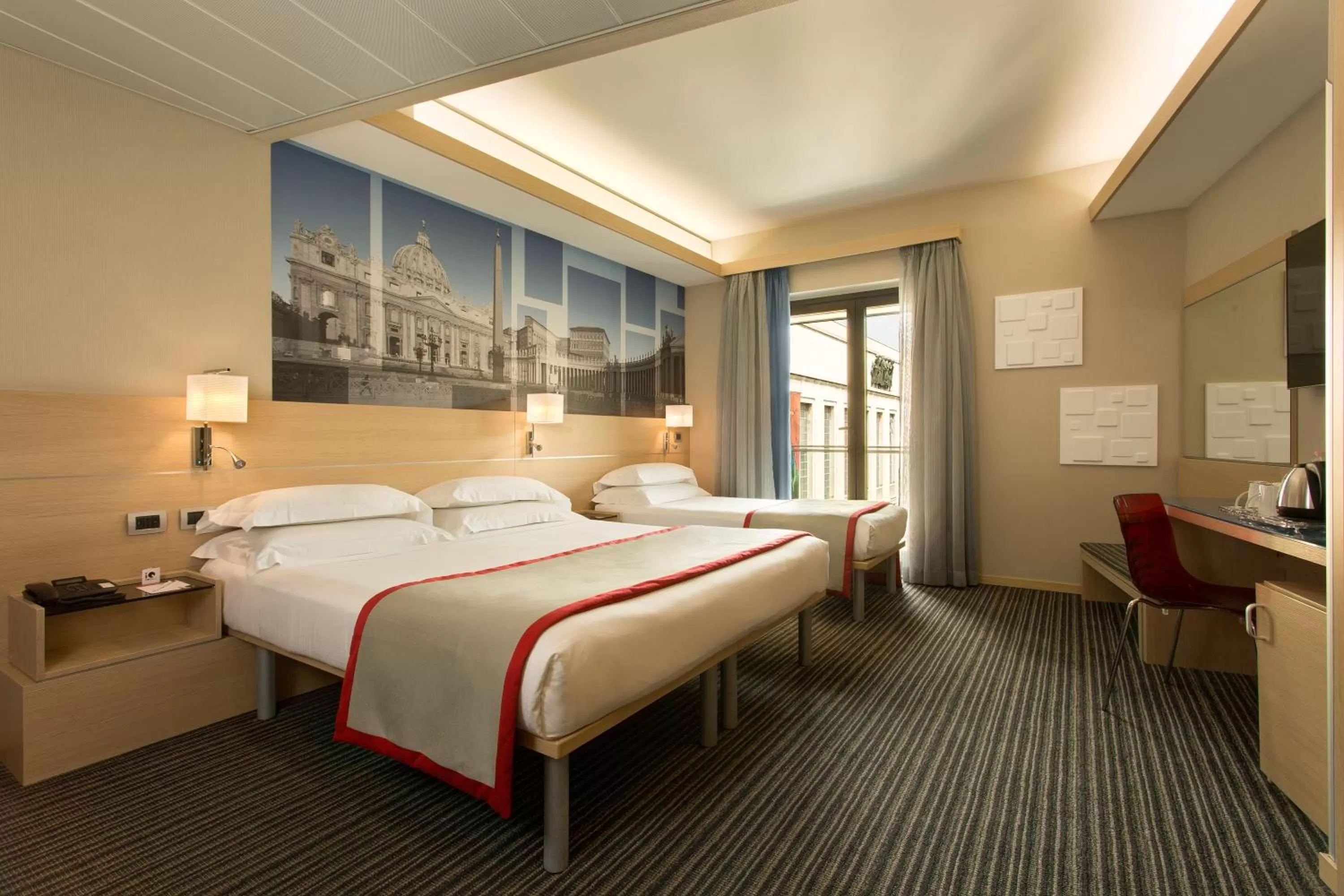 Bedroom, Bed in iQ Hotel Roma