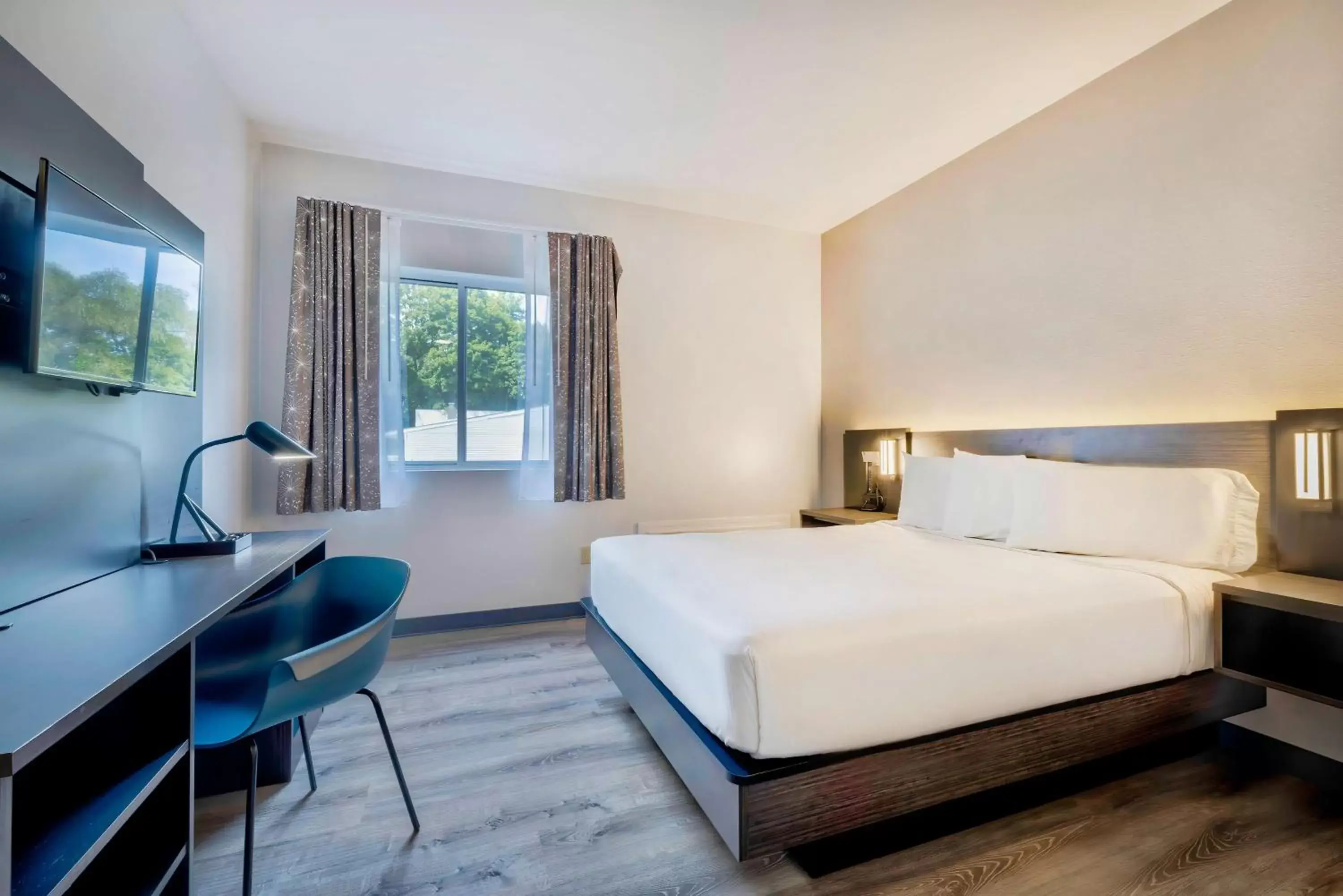 Standard King Room - single occupancy - Non-Smoking in Motel 6 Bethel, CT - Danbury Standard King Room - single occupancy - Non-Smoking in Motel 6 Bethel, CT - Danbury