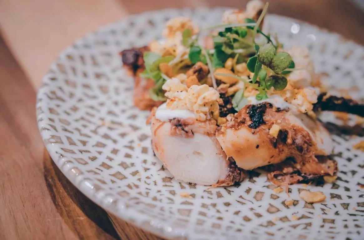 Restaurant/places to eat in Yours Truly