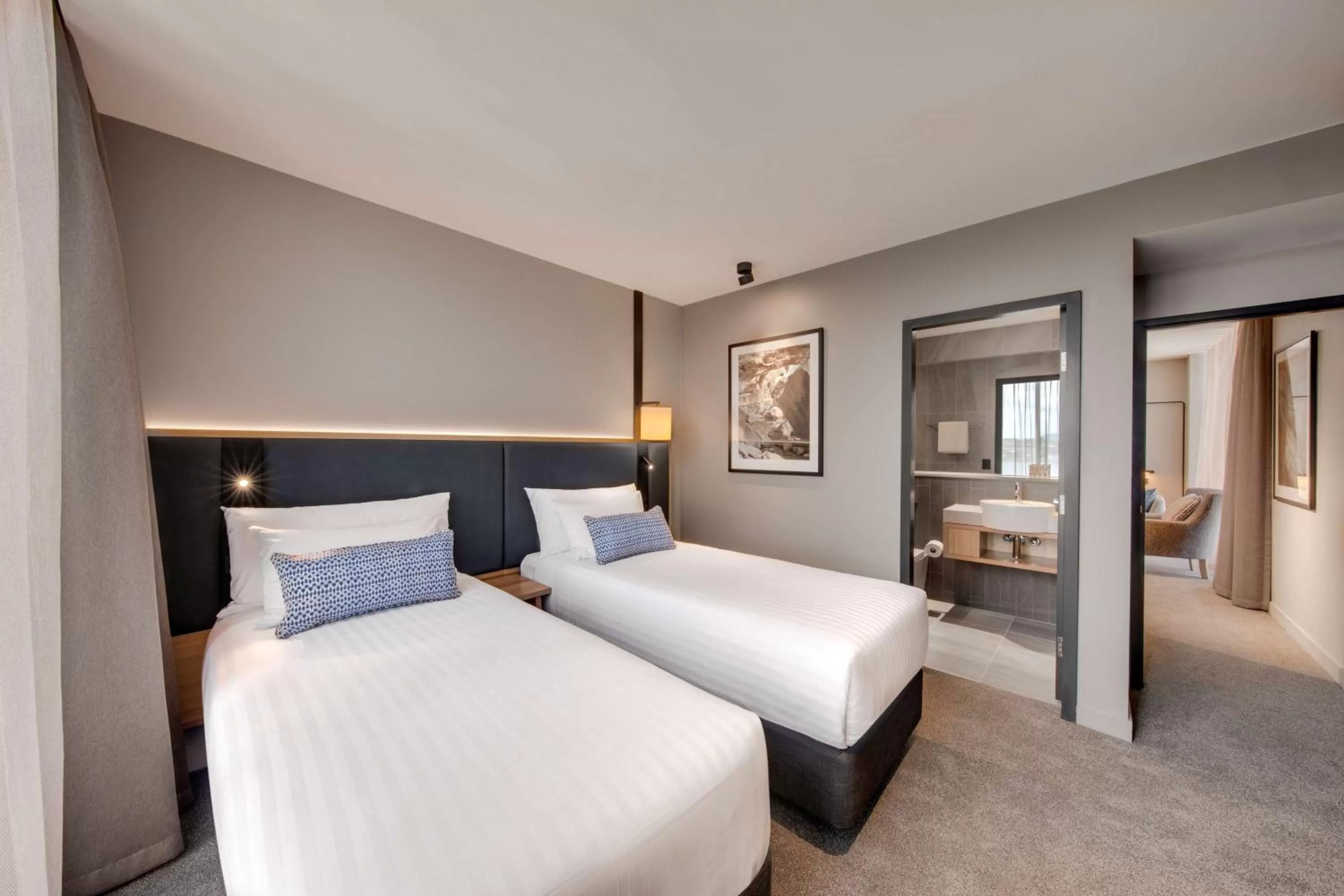 Photo of the whole room, Bed in Vibe Hotel Hobart