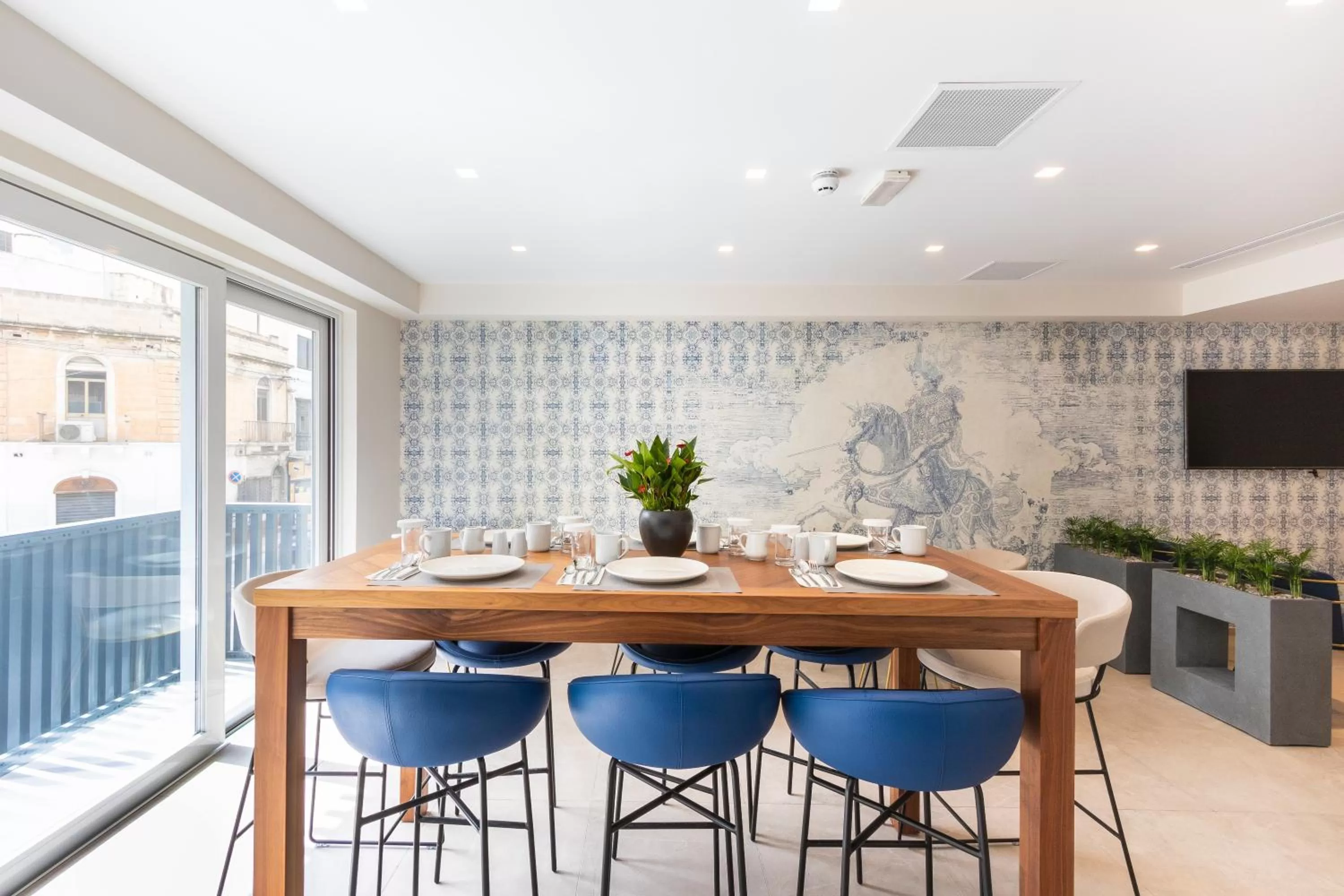 Restaurant/places to eat in The G Hotel by JL