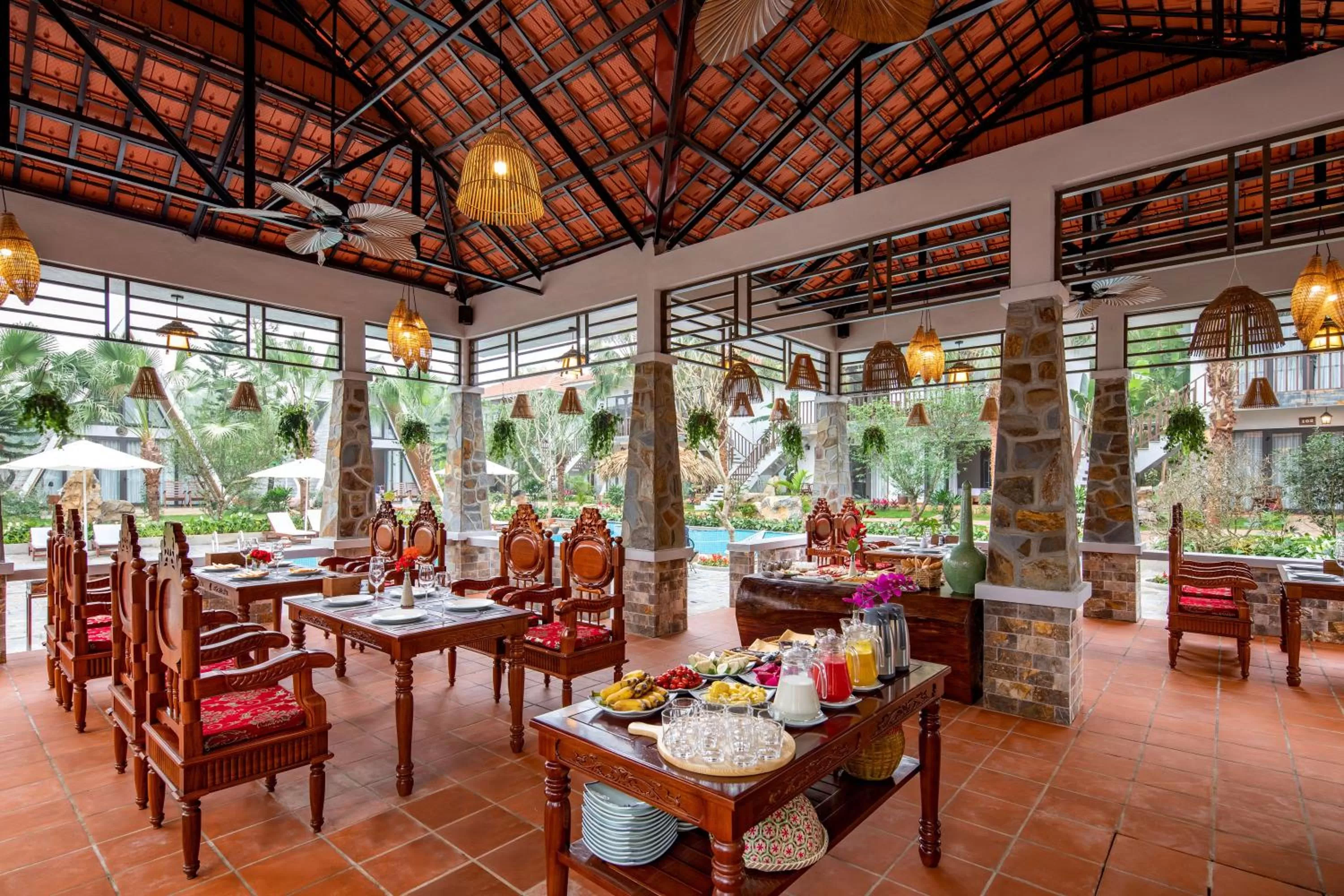Restaurant/places to eat in Bai Dinh Garden Resort & Spa