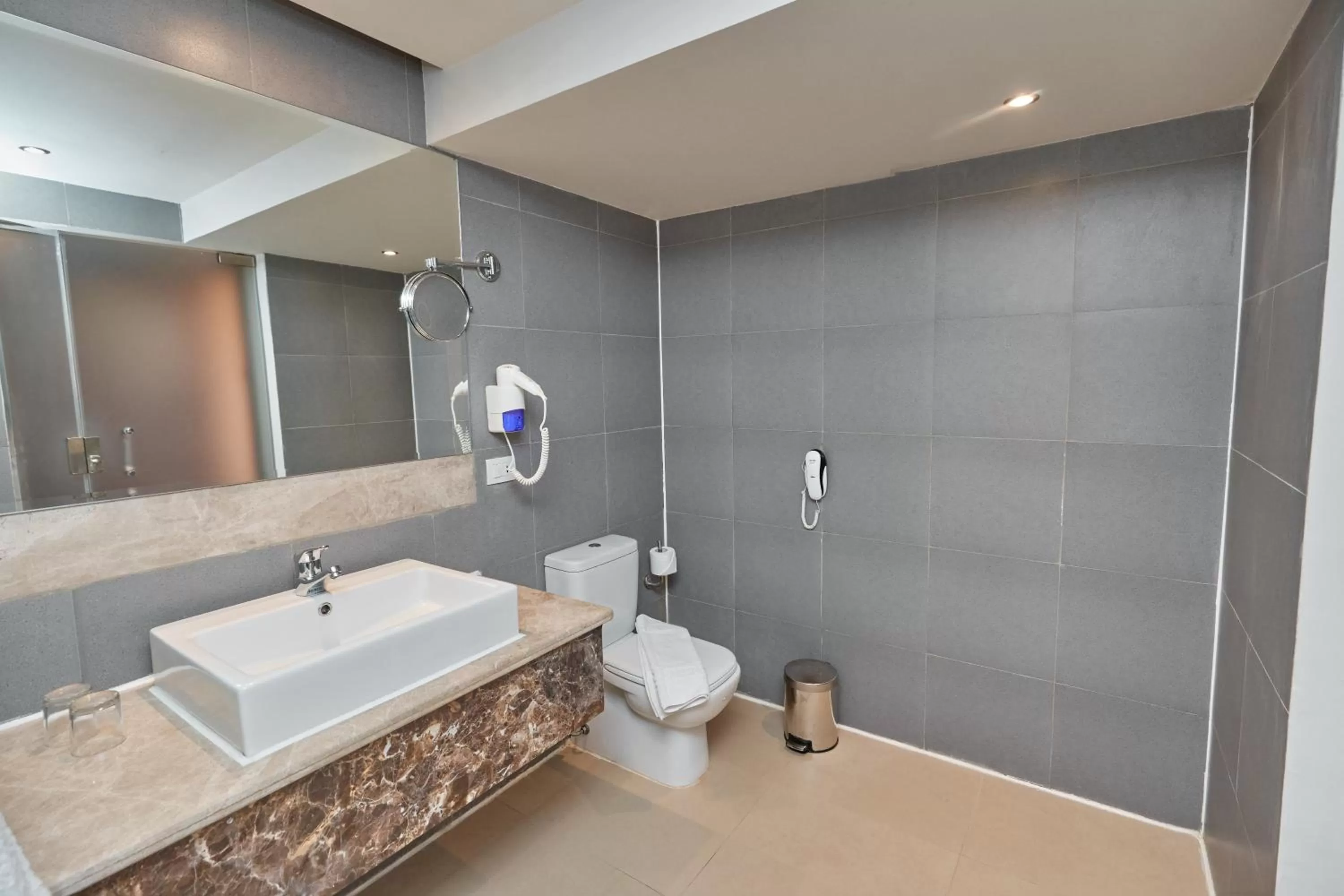 Bathroom in Jasmine Palace Resort