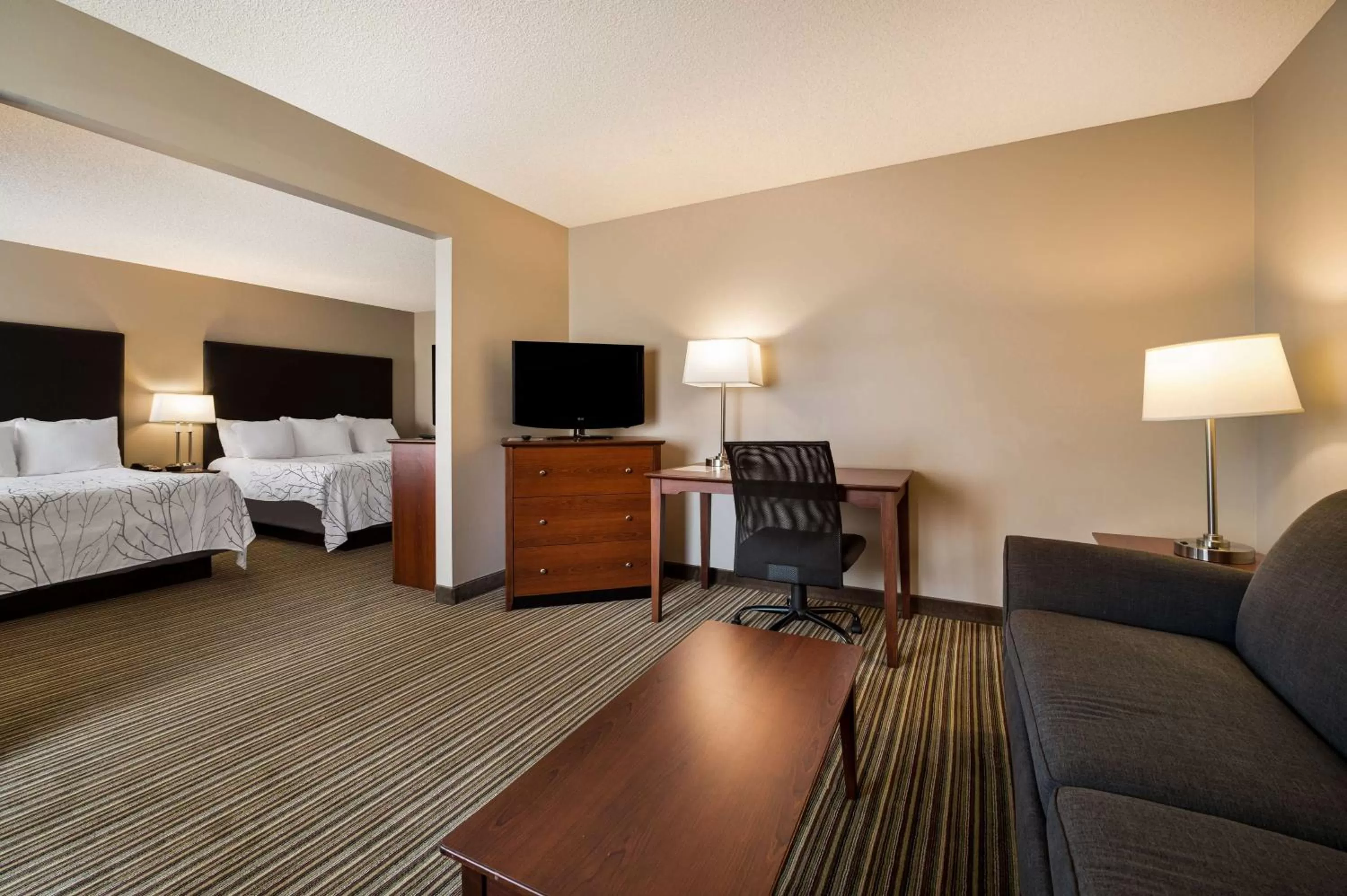 Bedroom, Bed in Best Western Park Oasis Inn