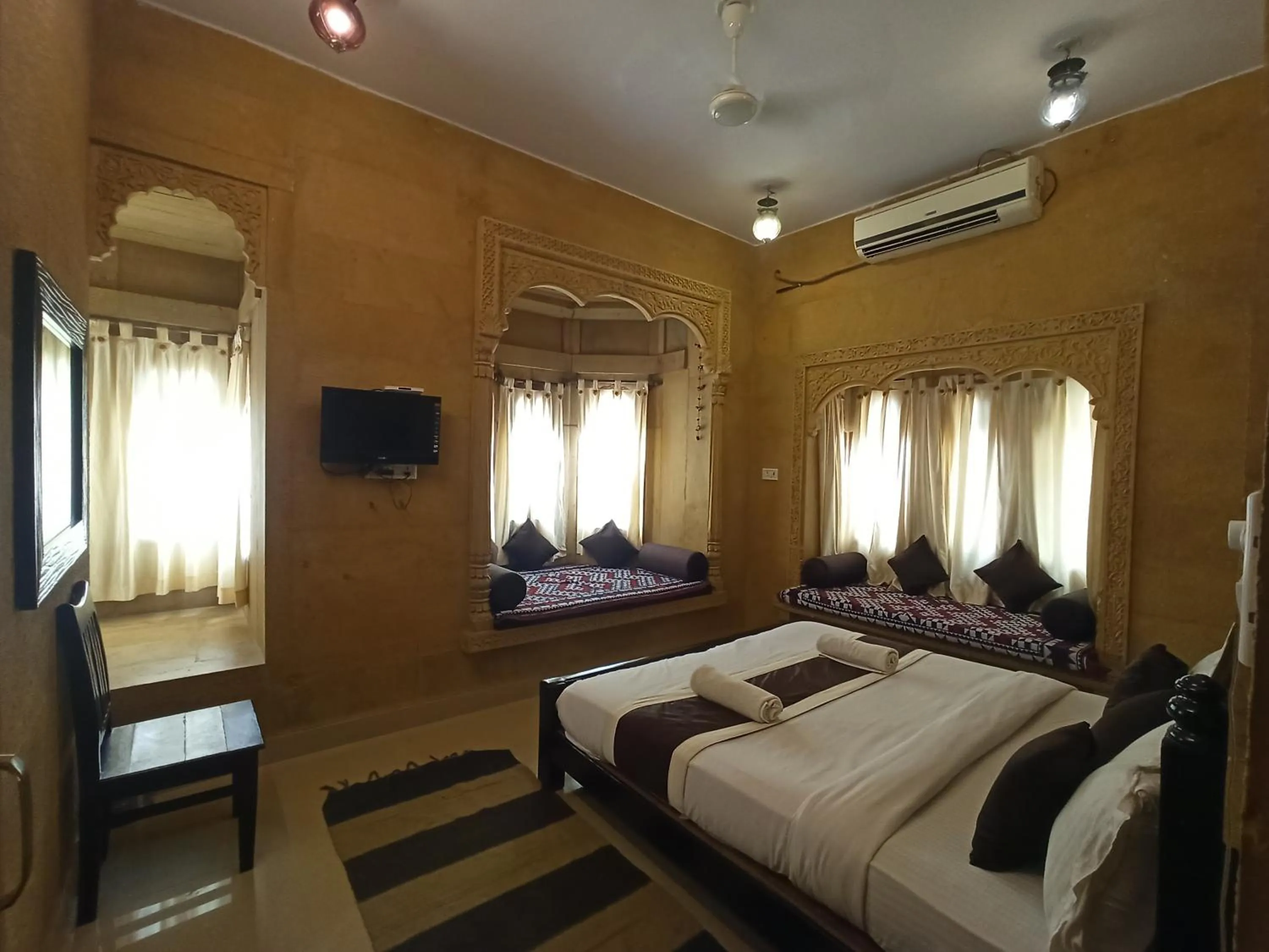 Bed in Hotel Royal Haveli