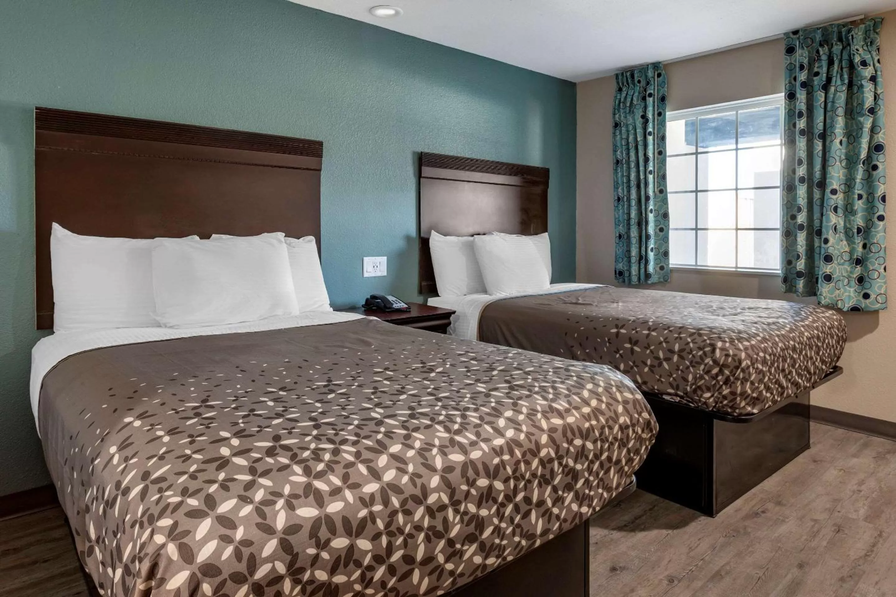 Photo of the whole room in Rodeway Inn