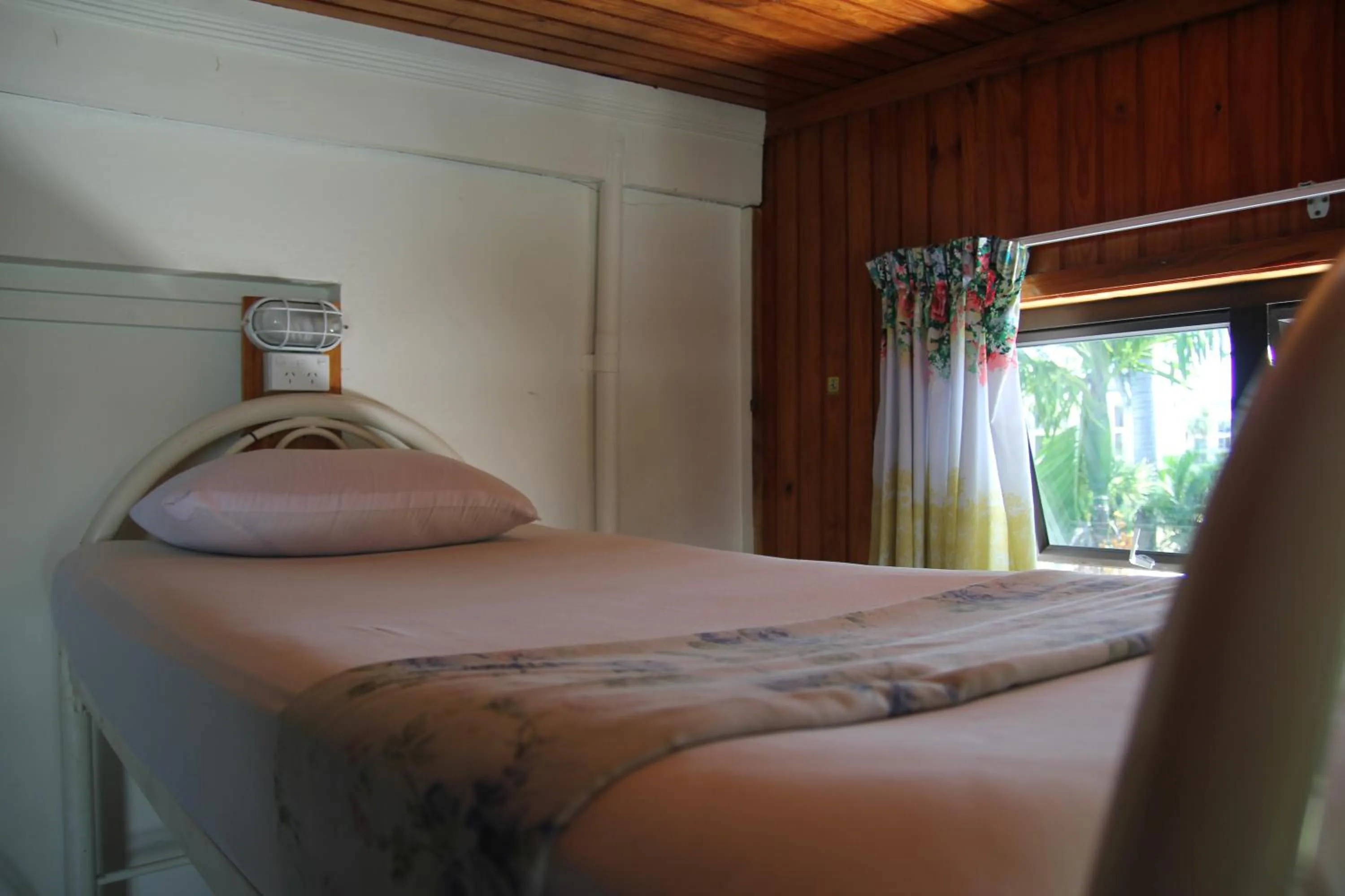 Bedroom, Bed in Bamboo Backpackers