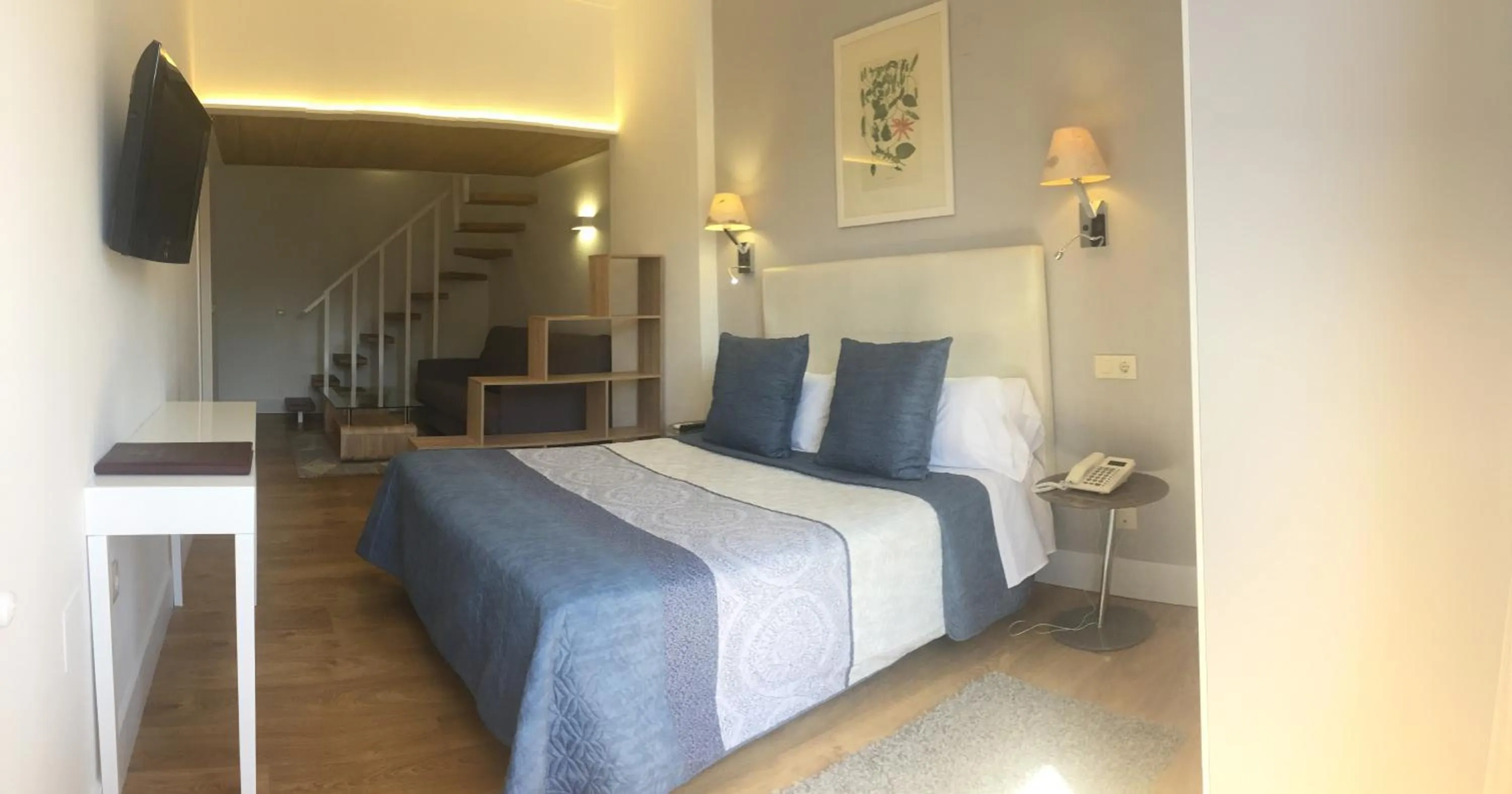 Bedroom, Bed in Hotel Leonor de Aquitania