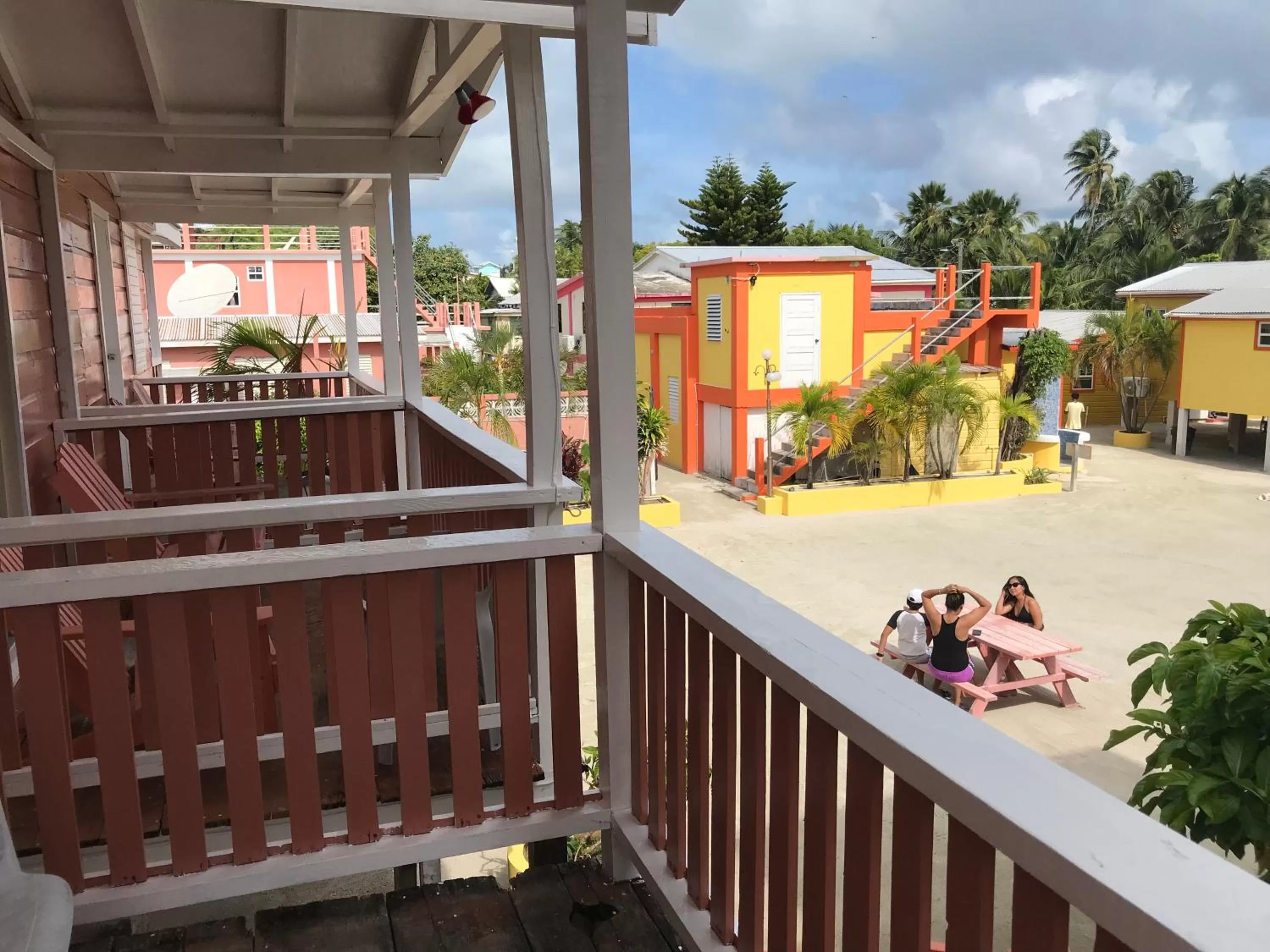 Property building, Balcony/Terrace in Tropical Paradise Express