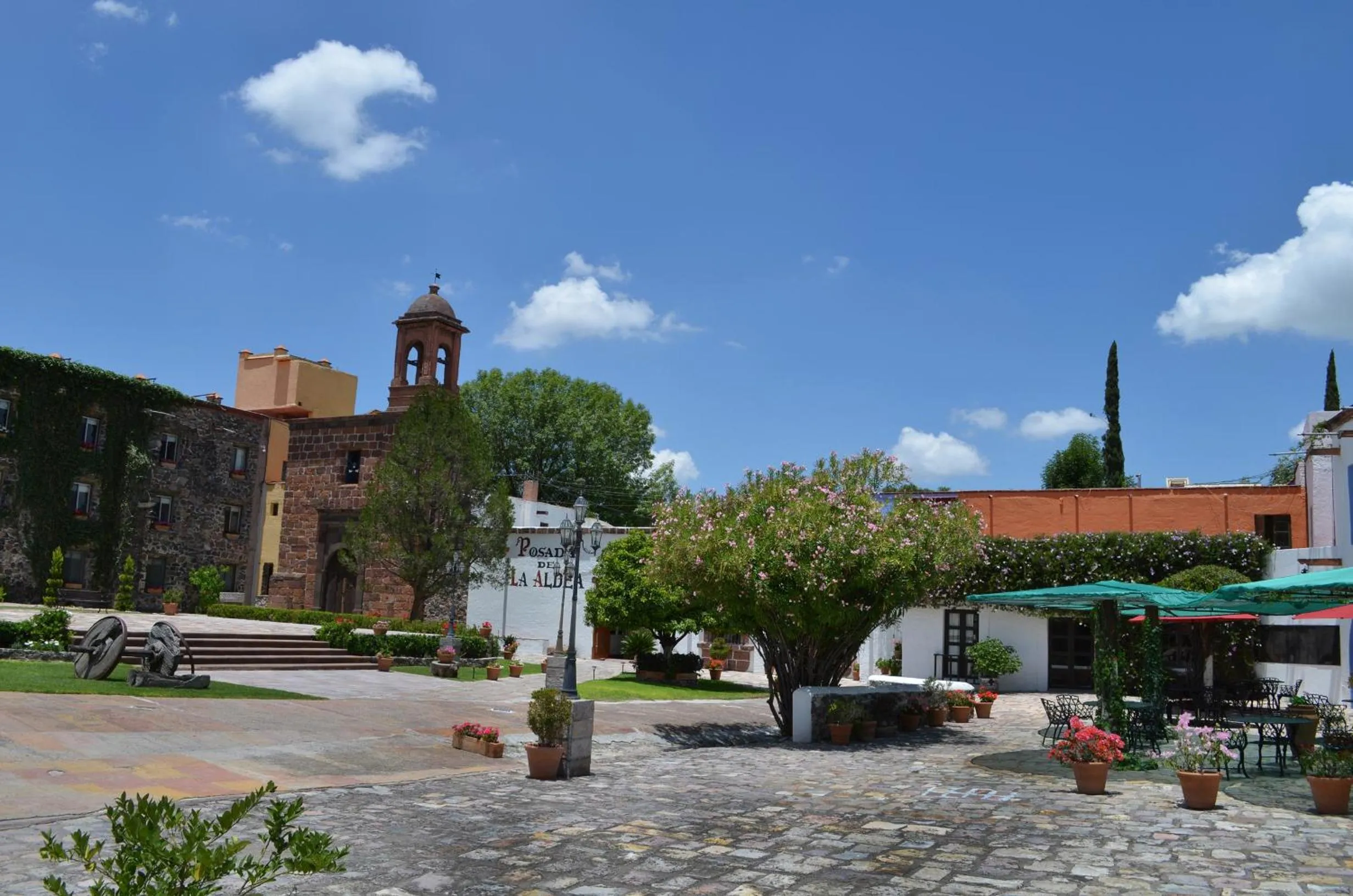 Facade/entrance in Posada de la Aldea