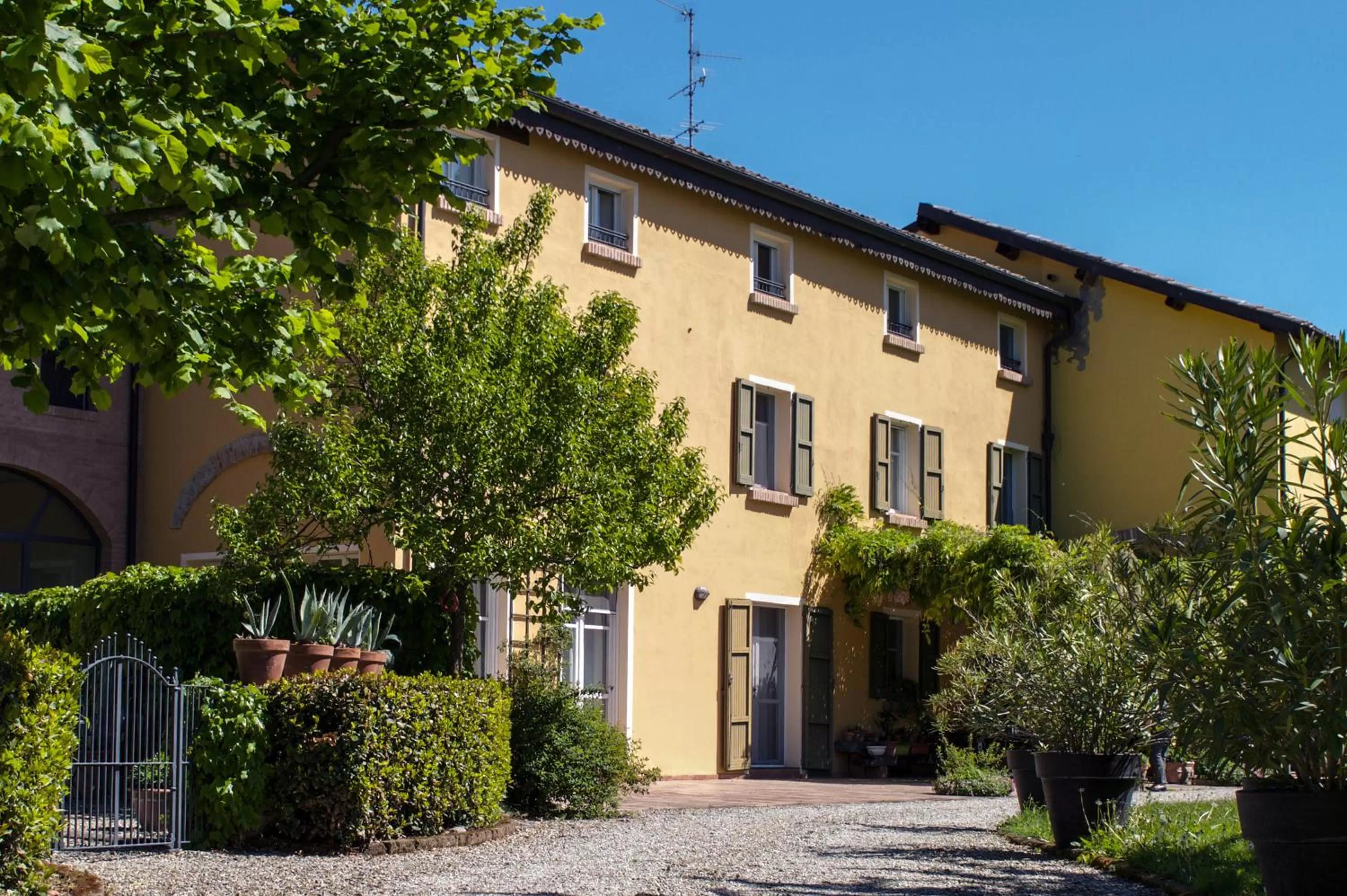 Property building in Quattrocolli B&B