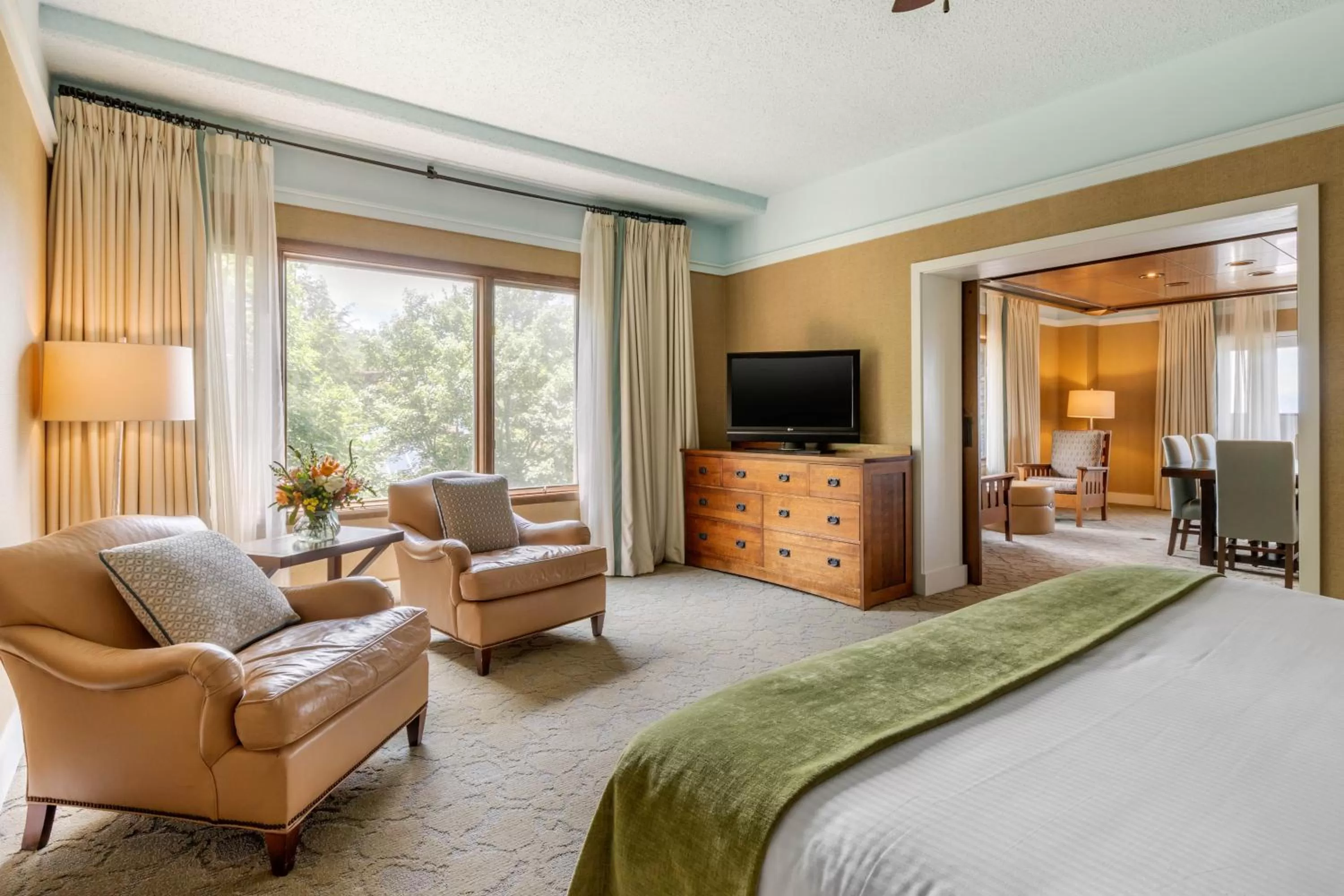 Executive Junior Suite with One King Bed in The Omni Grove Park Inn - Asheville