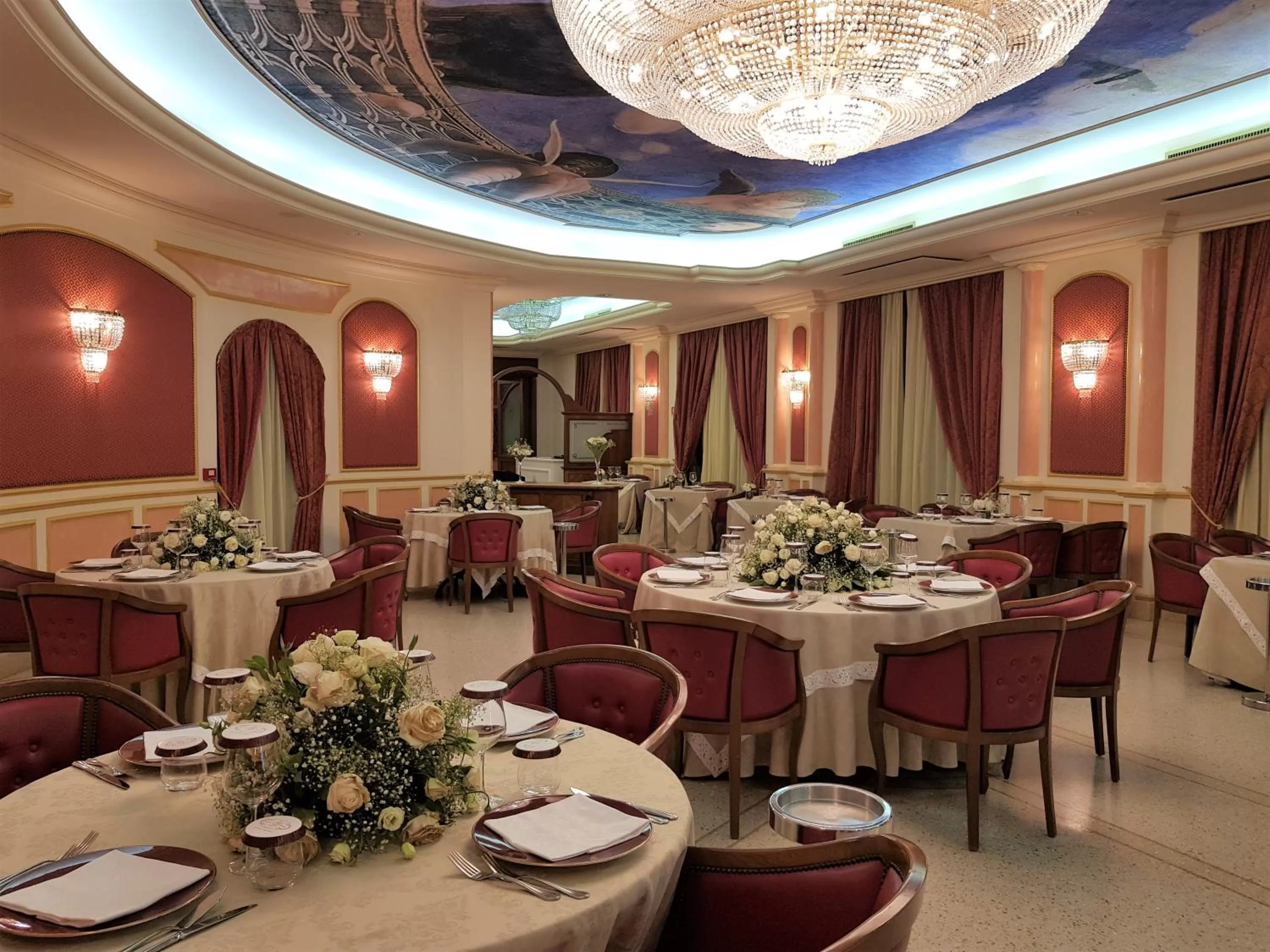 Restaurant/places to eat in Parco dei Principi Hotel - Wedding & Events