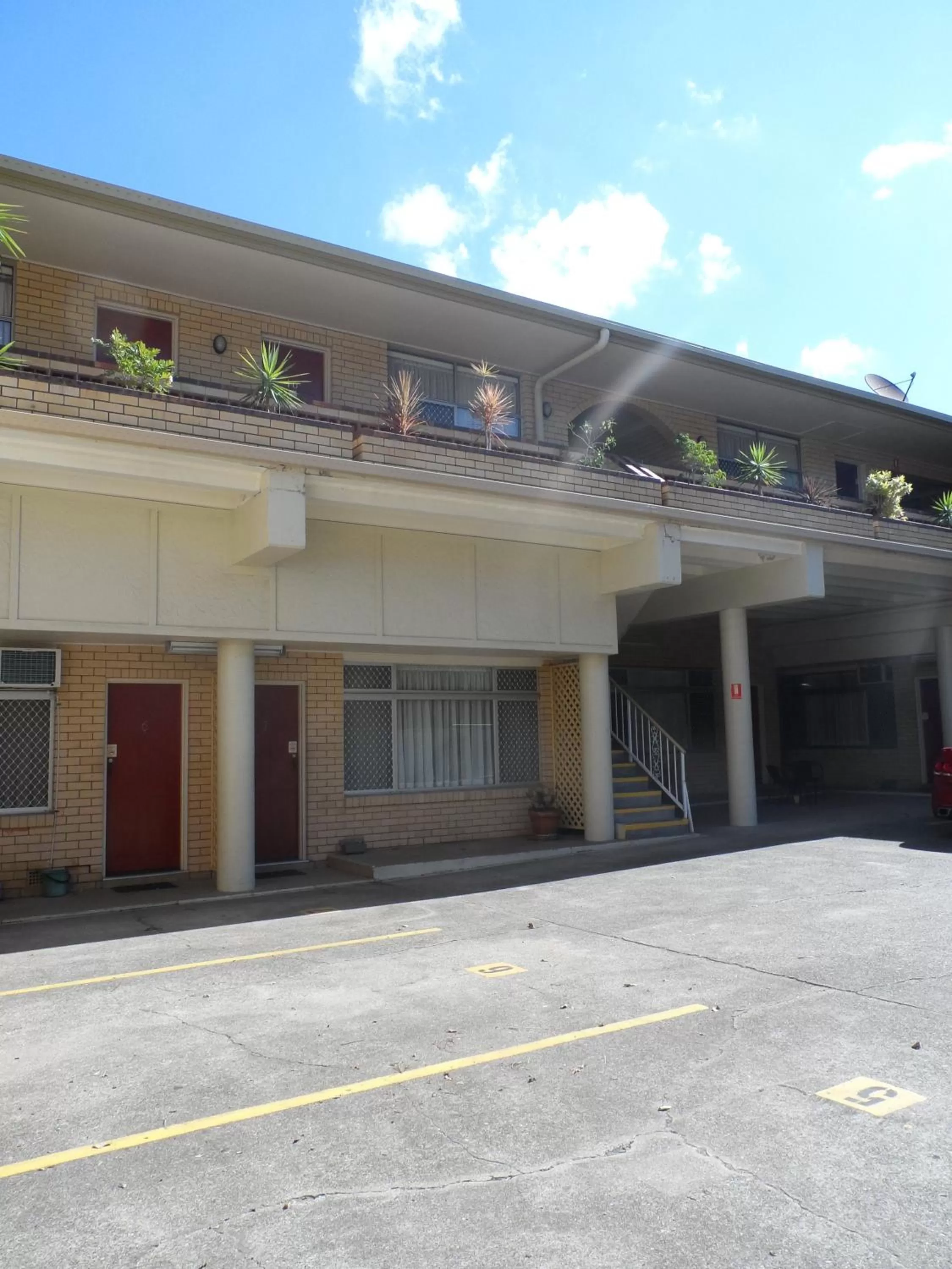 Property building in Paramount Motel