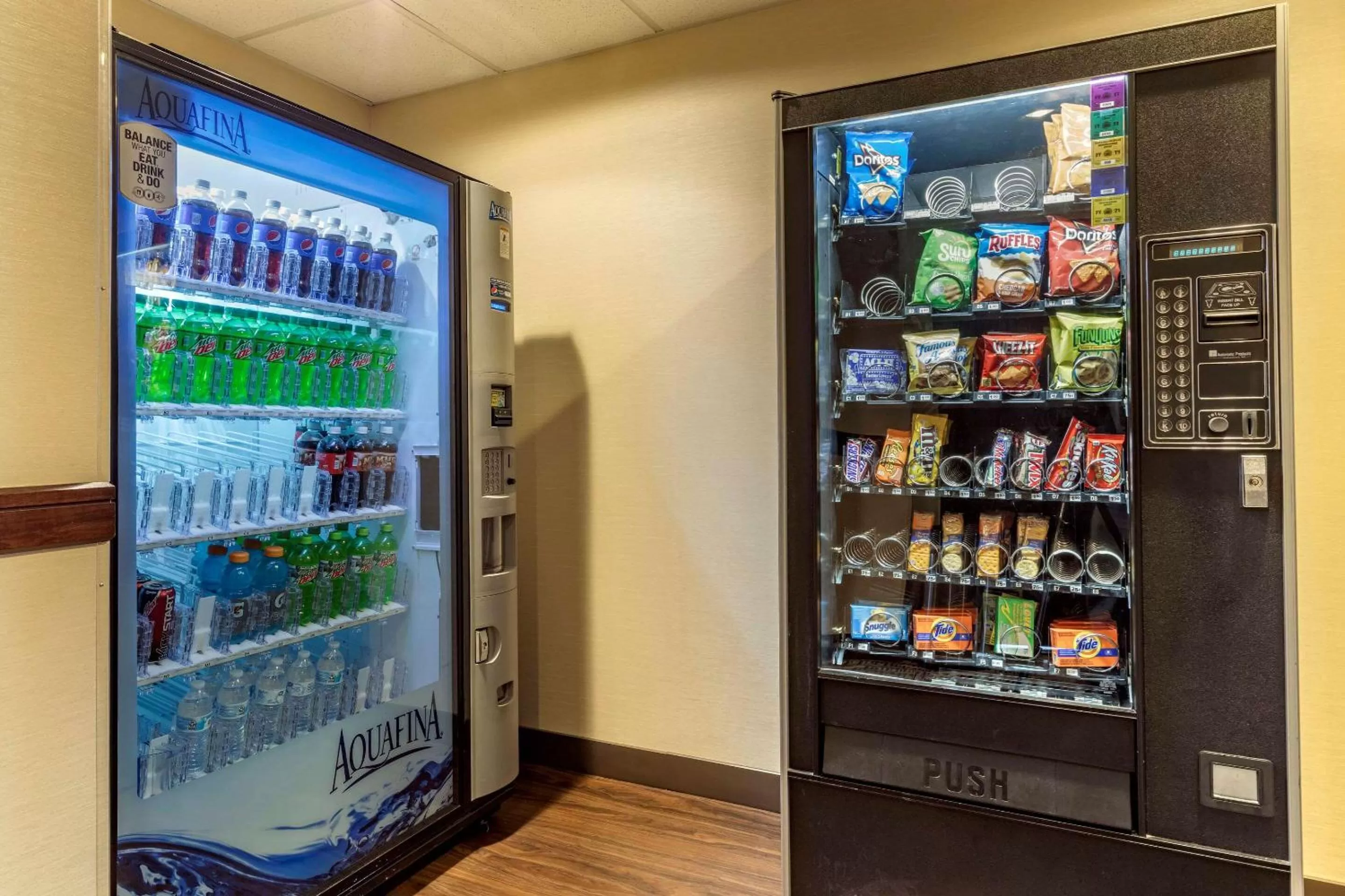 vending machine in Comfort Inn & Suites Russellville I-40