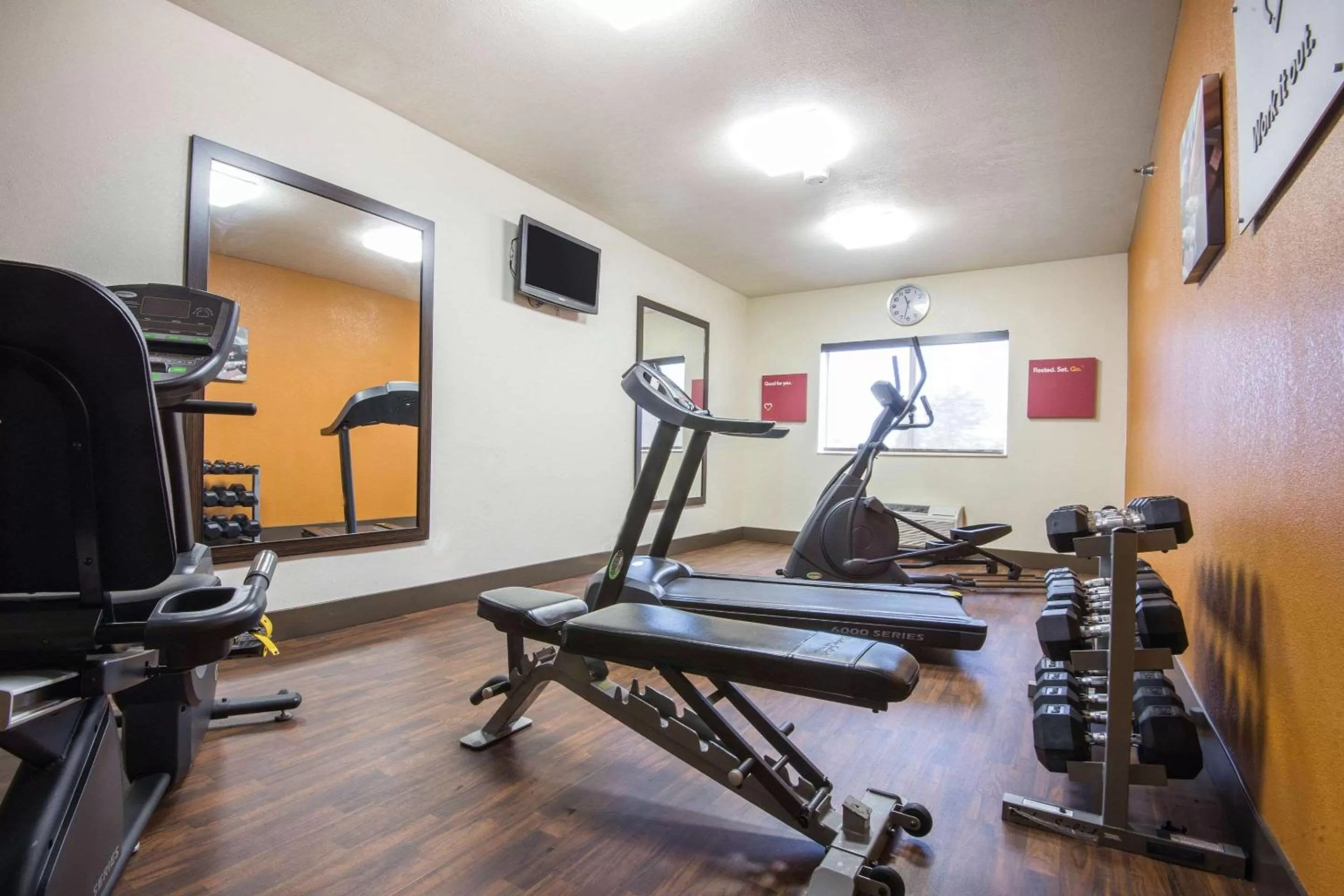 Fitness centre/facilities in Comfort Suites Rochester Henrietta University Area