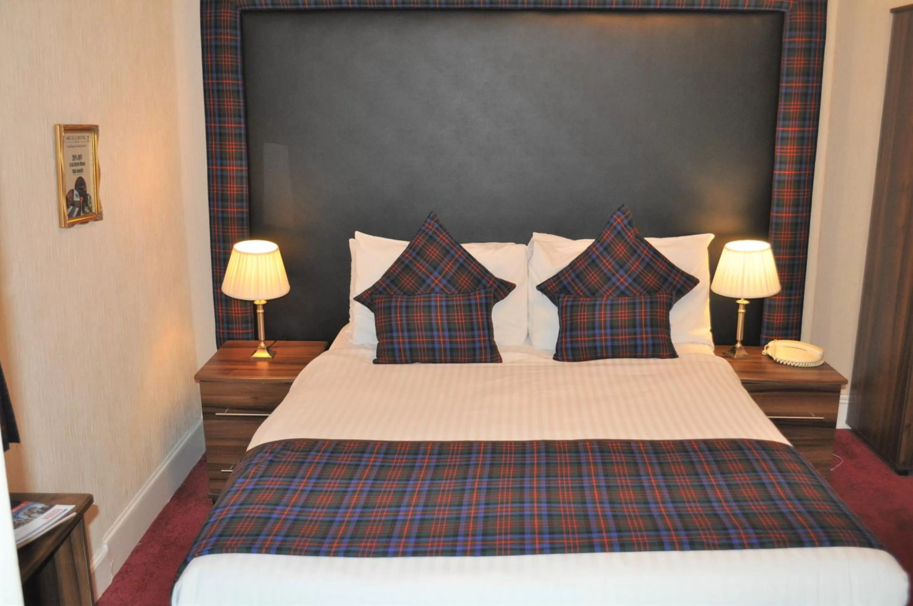 Bedroom, Bed in Argyll Hotel