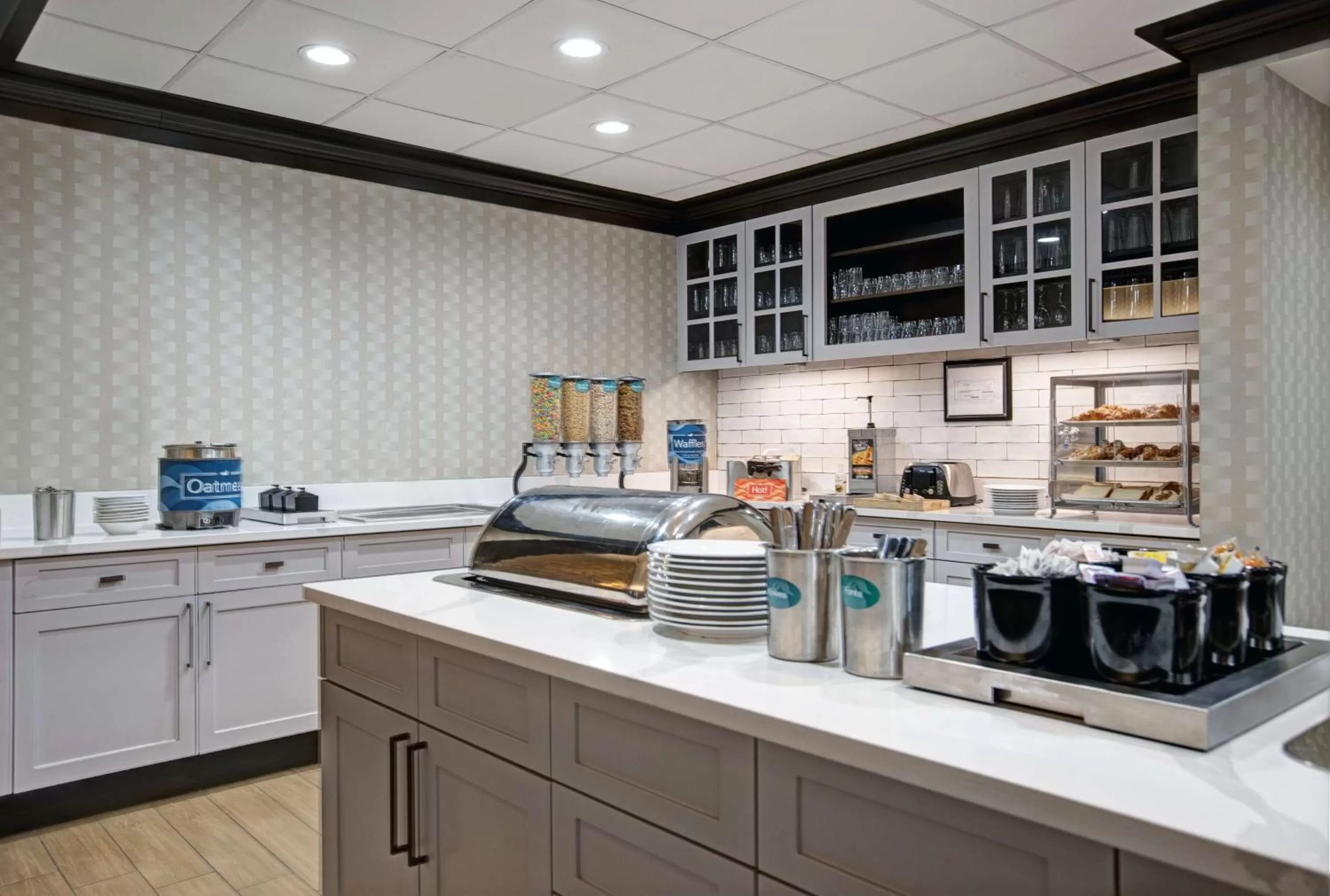 Breakfast in Homewood Suites Charlotte Ayrsley