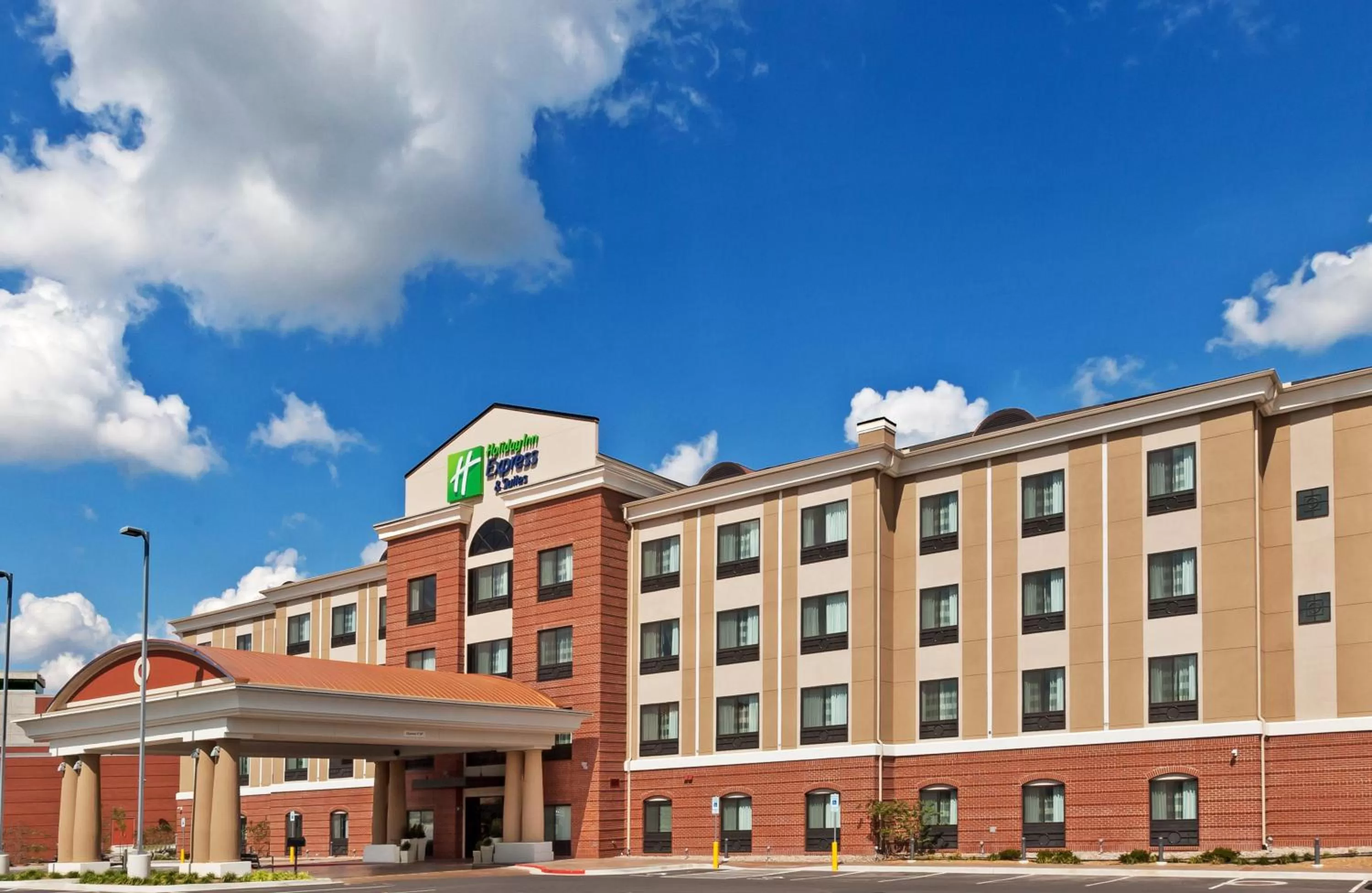 Property building in Holiday Inn Express & Suites Glenpool by IHG