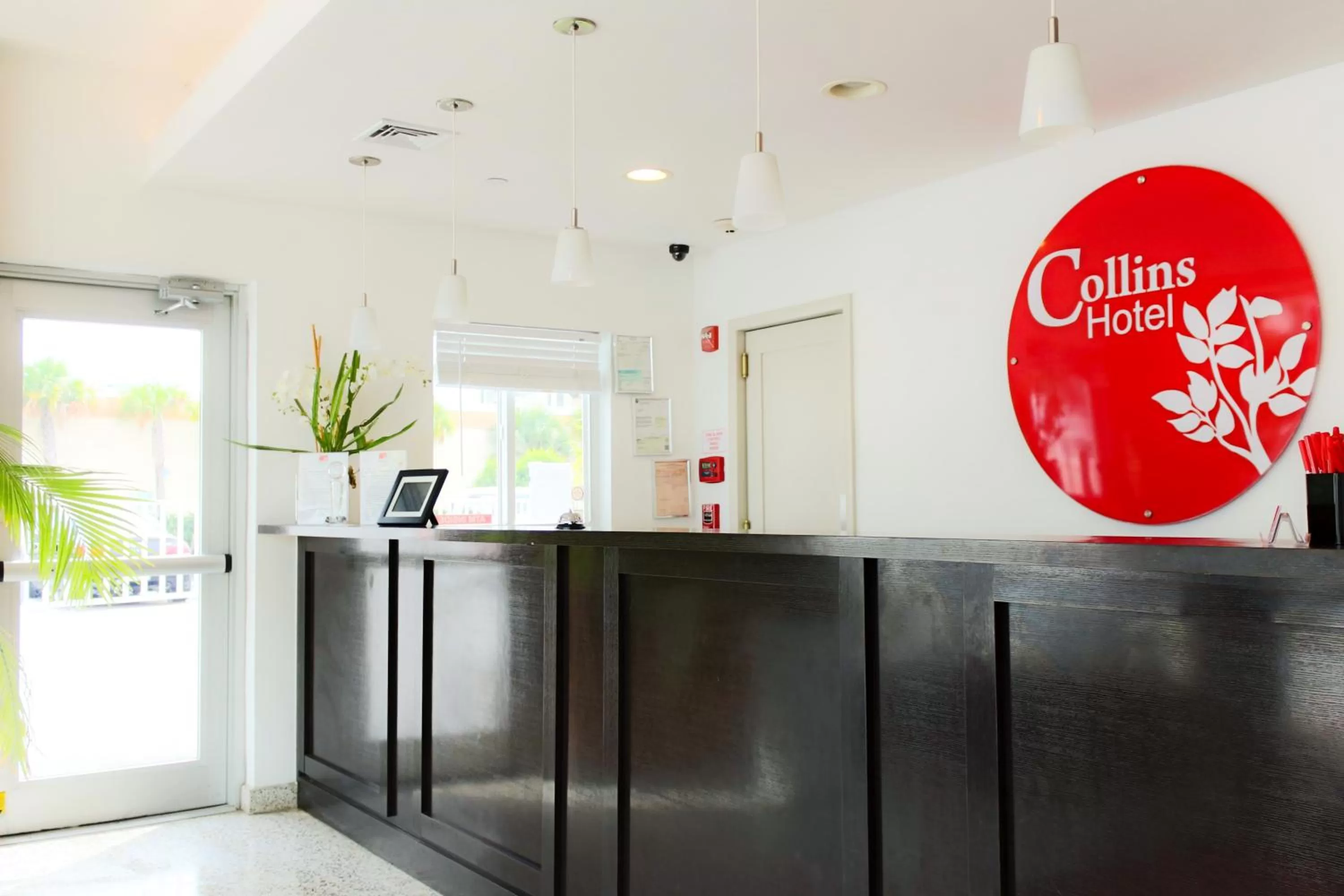 Lobby or reception in Collins Hotel