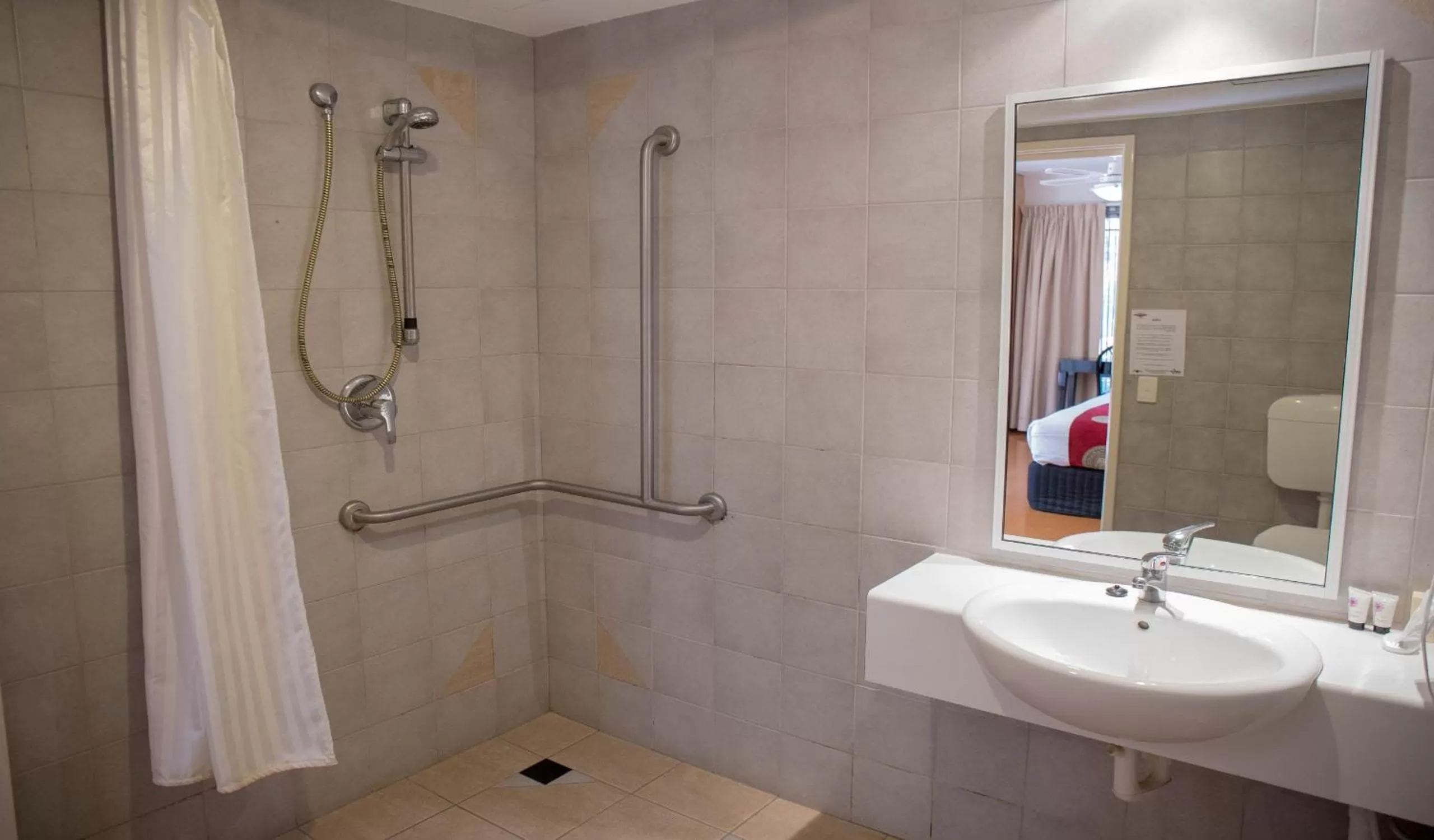 Disability Access Room in The Swan Valley Hotel