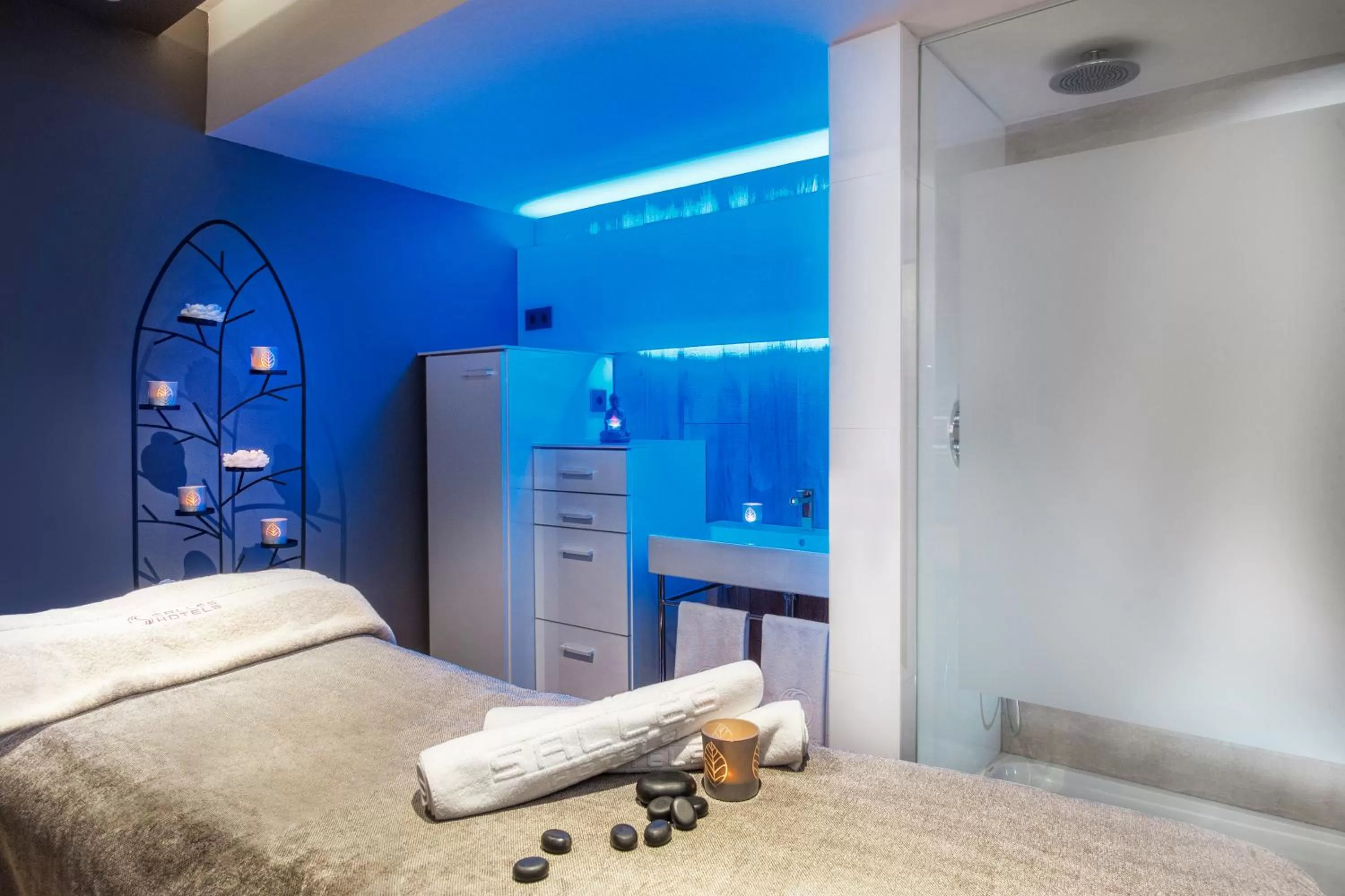 Area and facilities, Bed in Sallés Hotel Pere IV