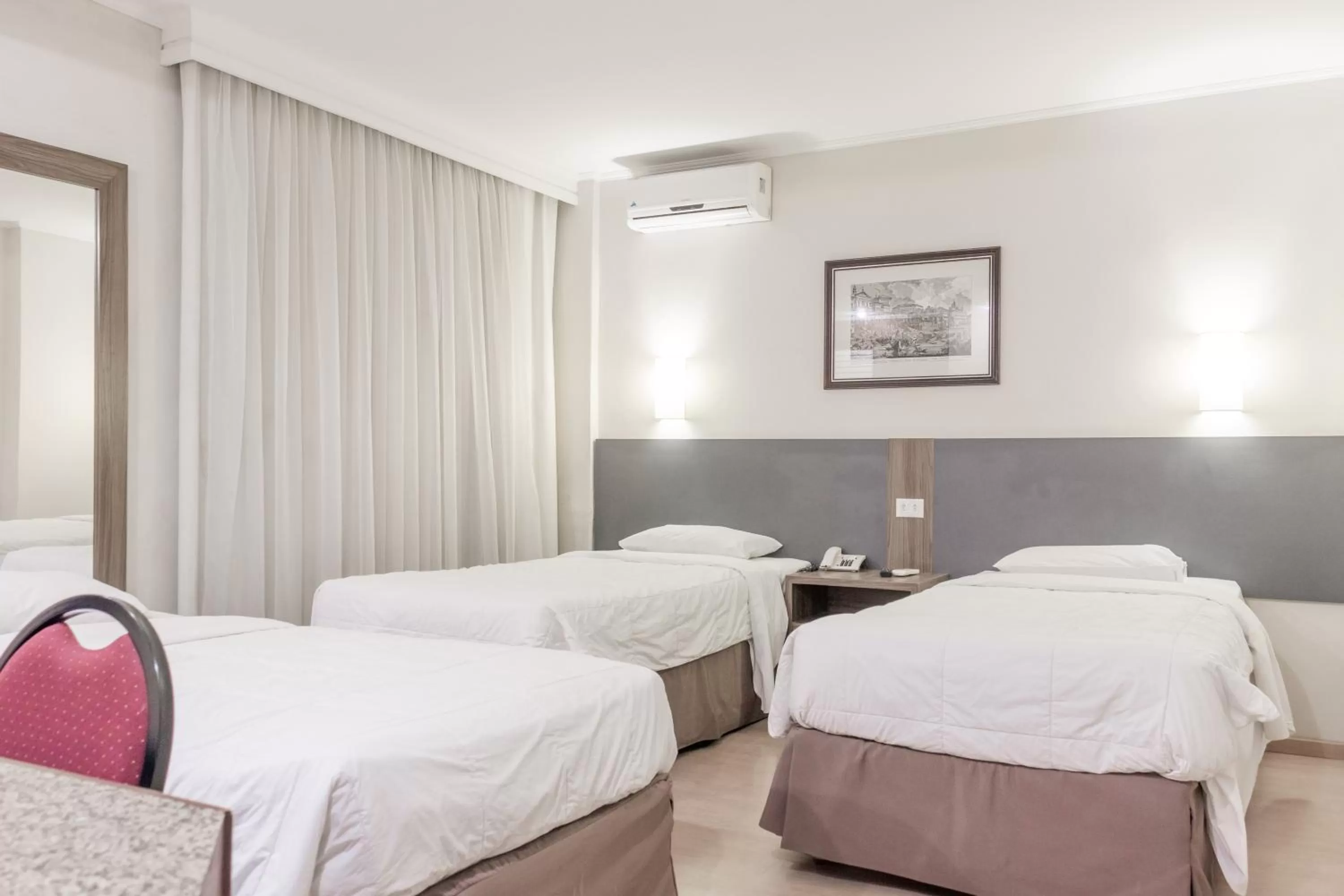 Basic Triple Room in Lancaster Hotel by Castelo Itaipava