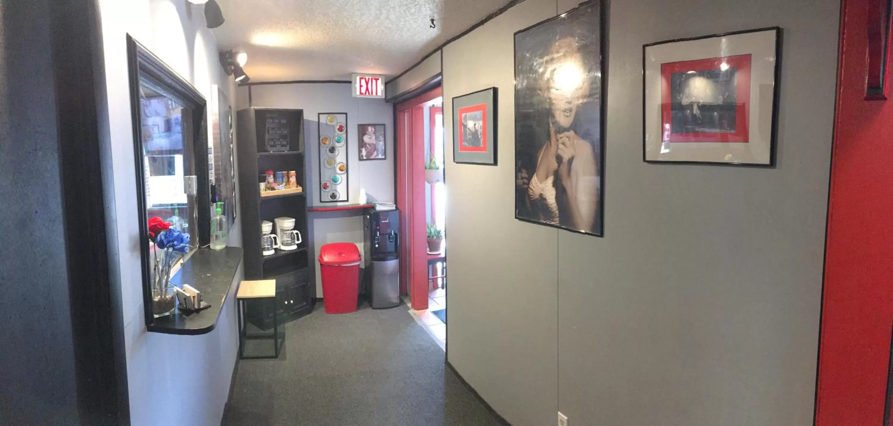 Property building in Sunset View Inn L.L.C