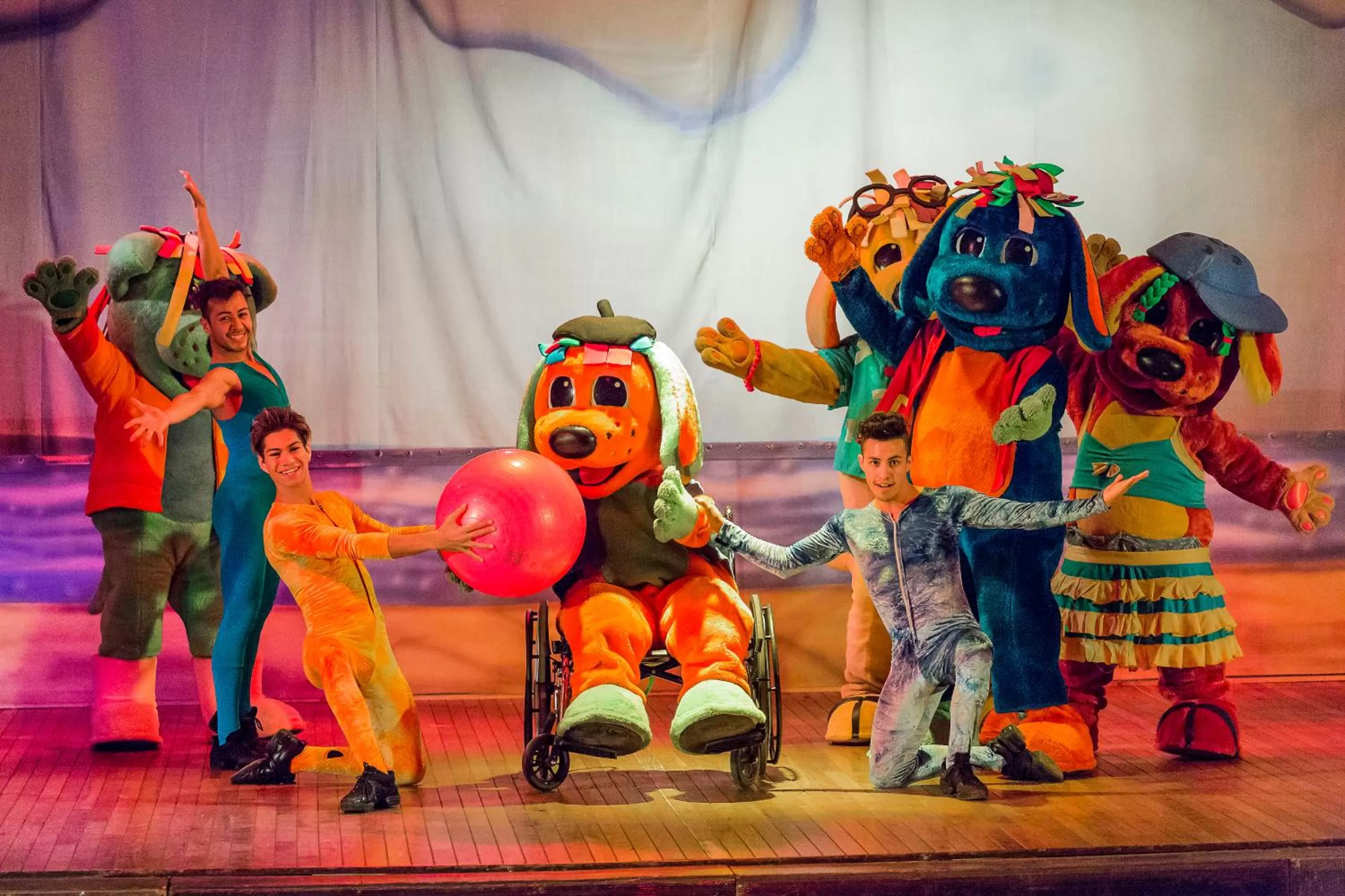 Entertainment in Grand Palladium Vallarta Resort & Spa - All Inclusive