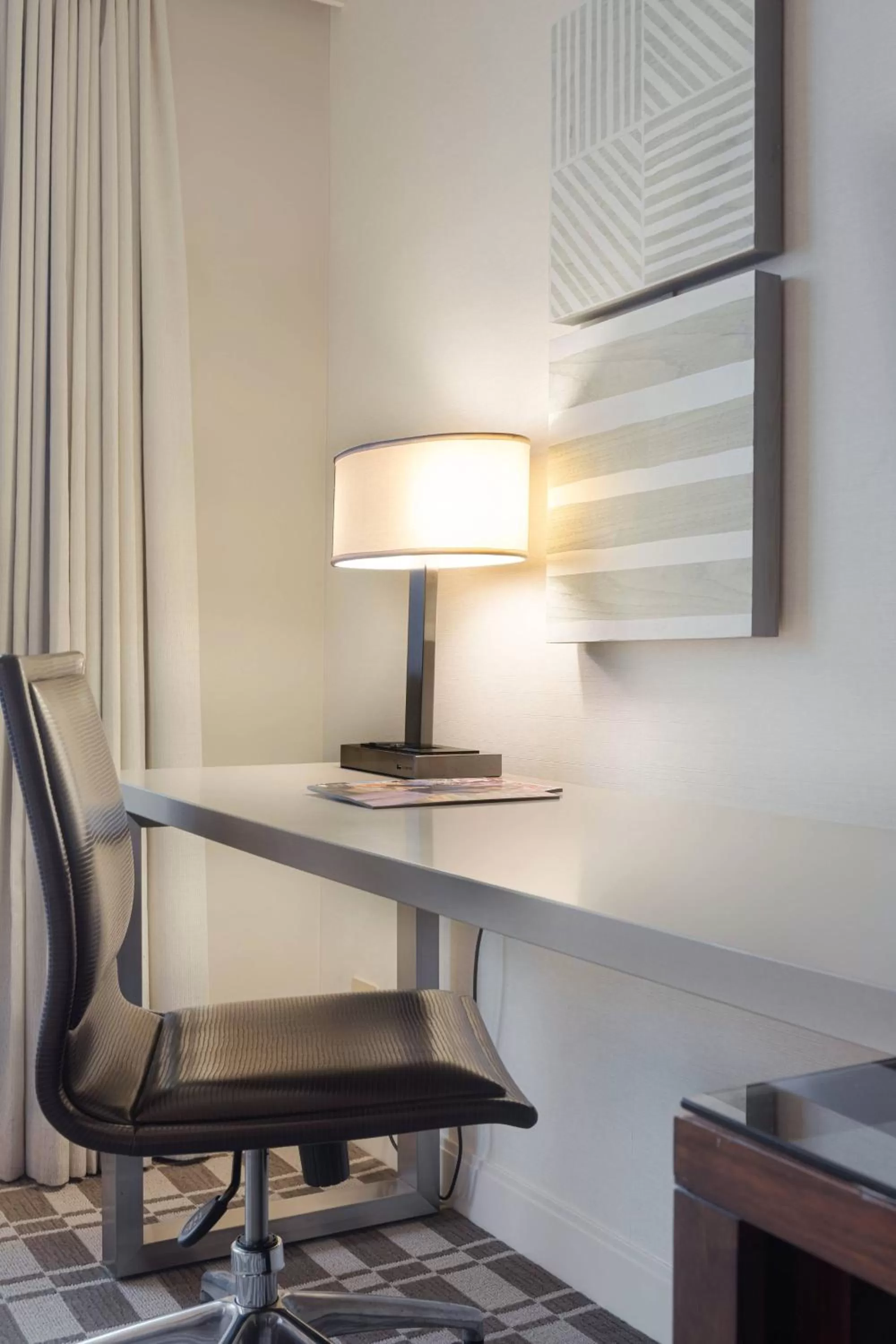 King Room Harbor View in Marriott Long Beach Downtown