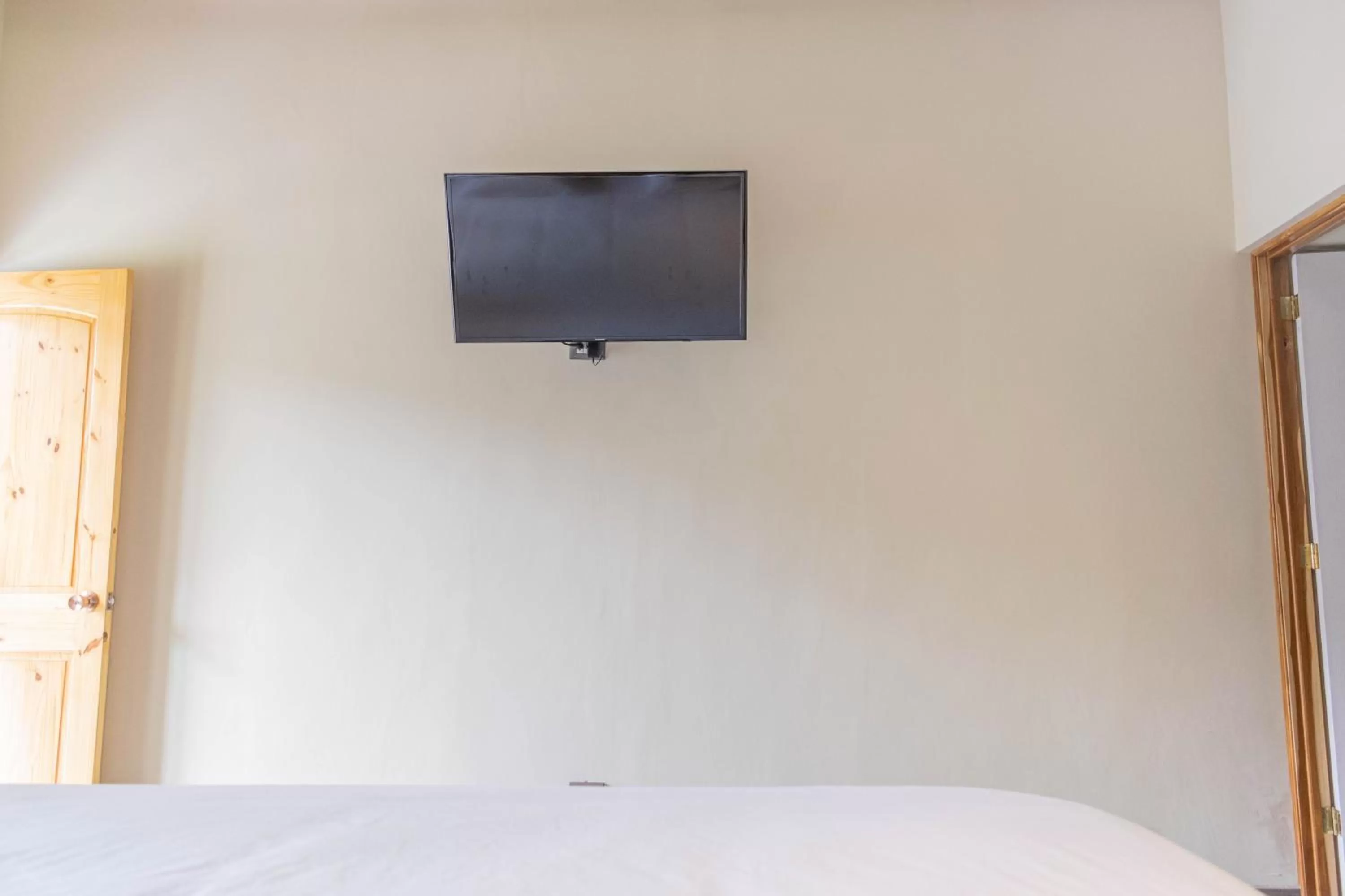 Bed in Casa Montana Hotel