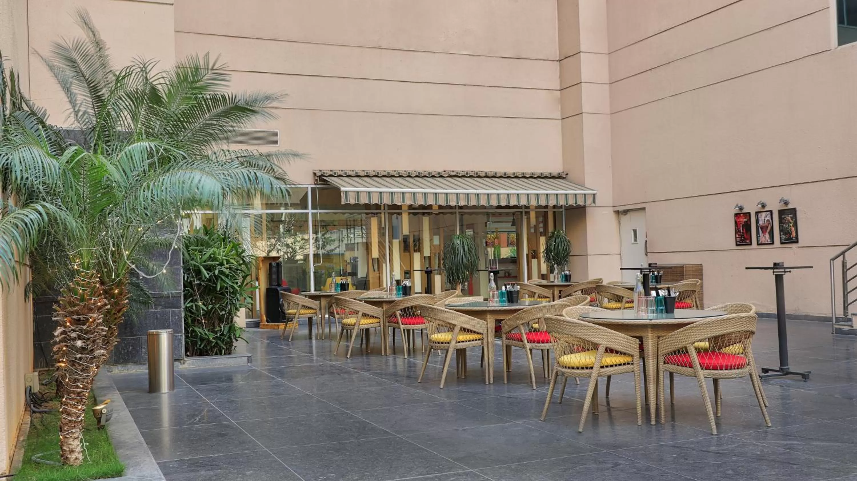 Restaurant/places to eat in ibis Hyderabad Hitec City - An Accor Brand