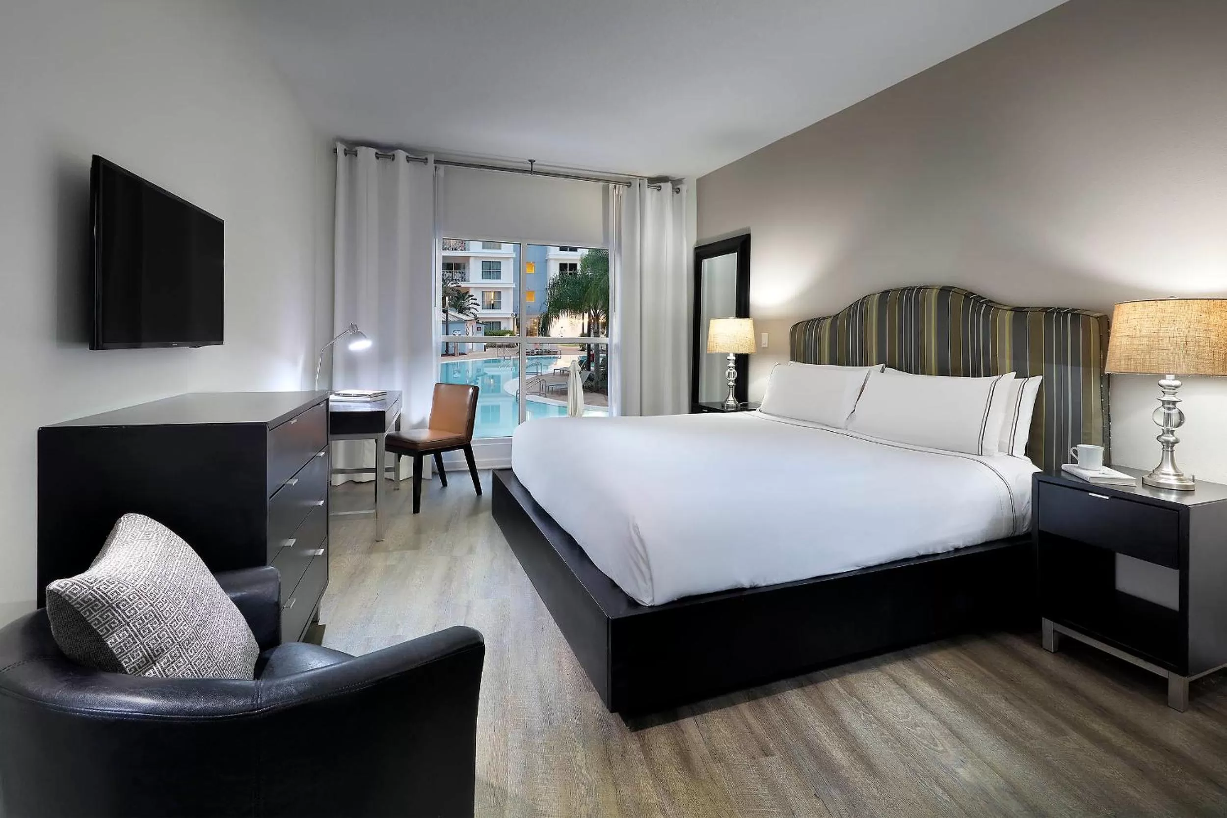 Photo of the whole room, Bed in Meliá Orlando Celebration