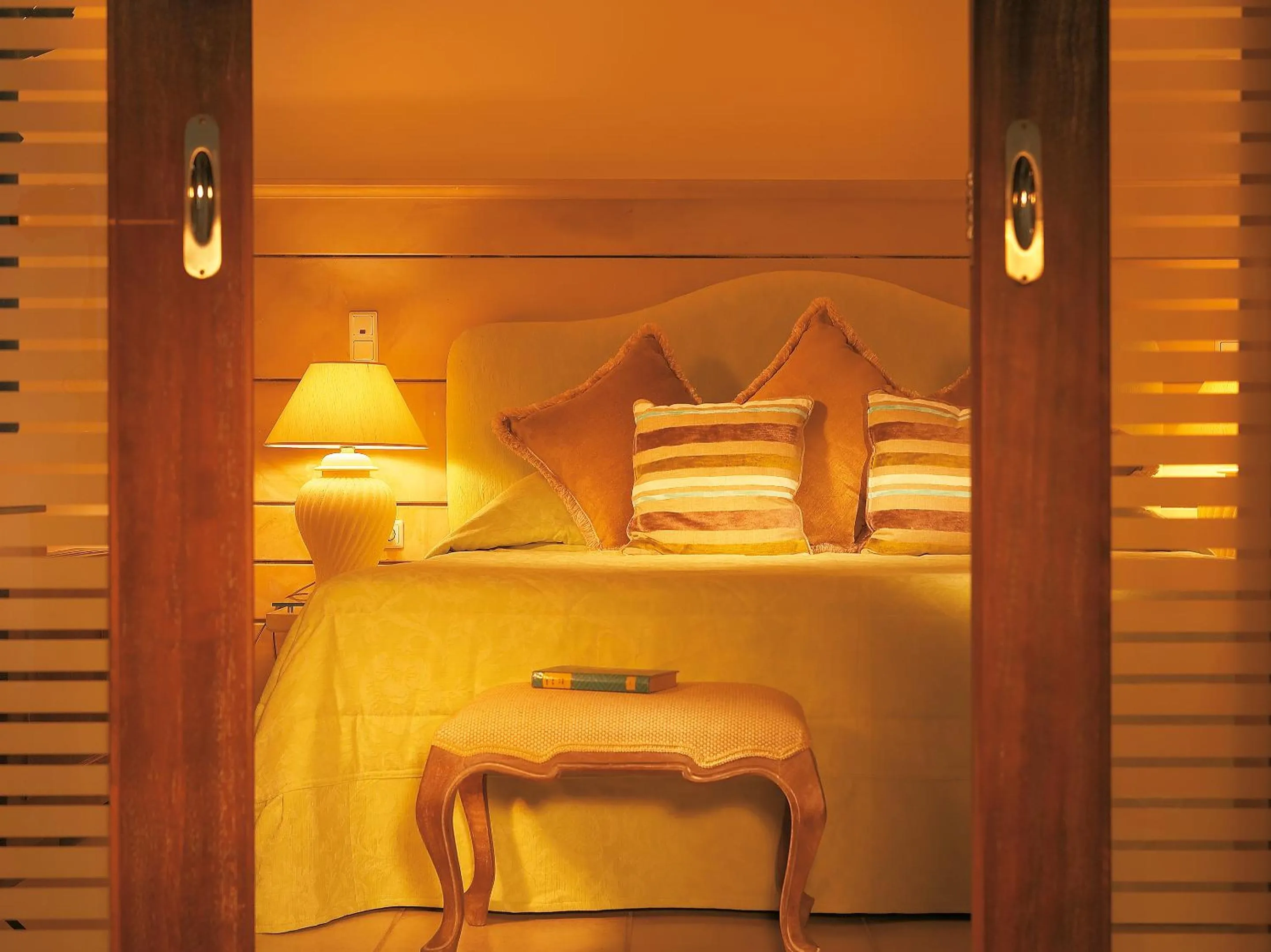 Bedroom, Bed in Grecotel Creta Palace