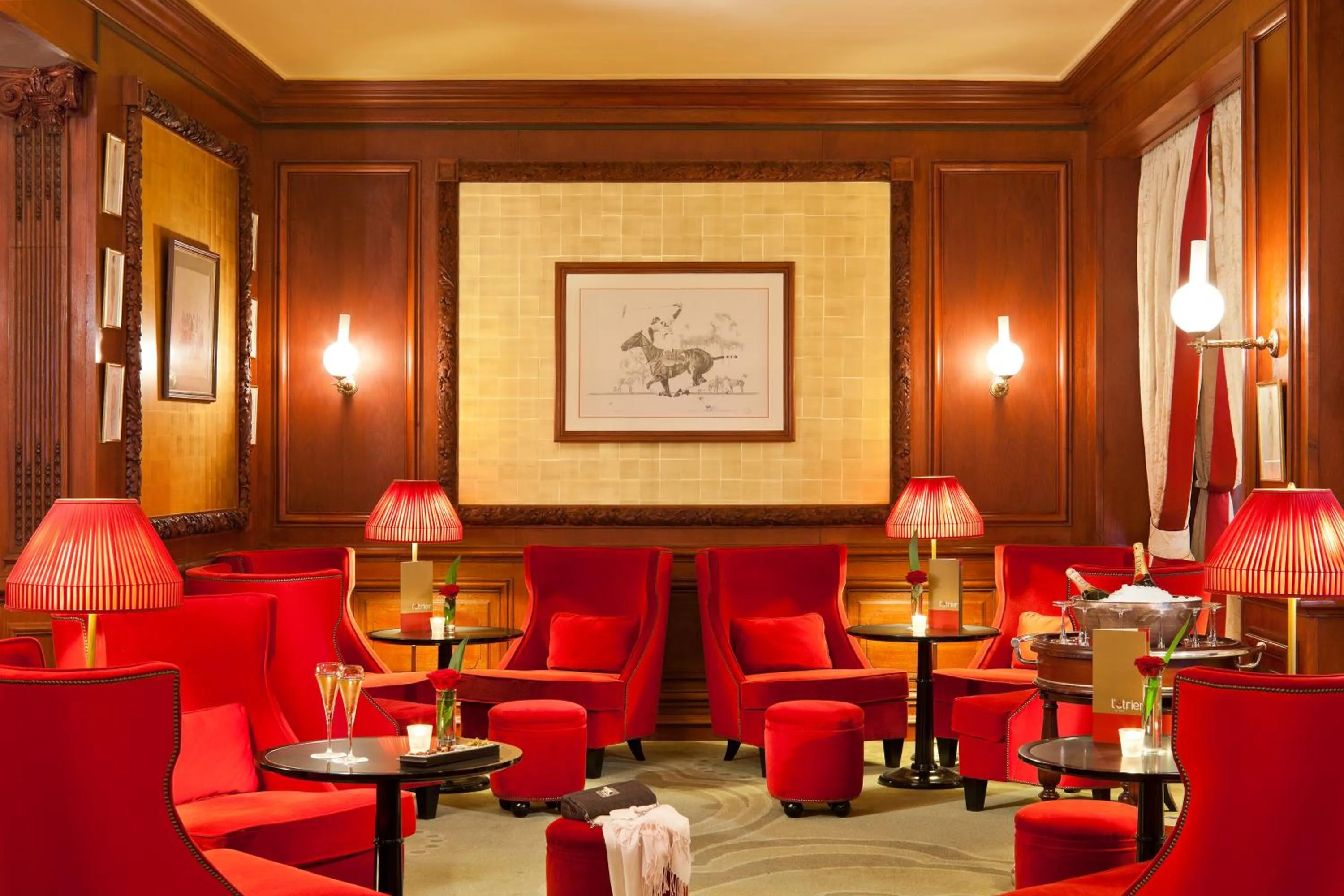 Lounge or bar in Hôtel Barrière Le Royal Deauville